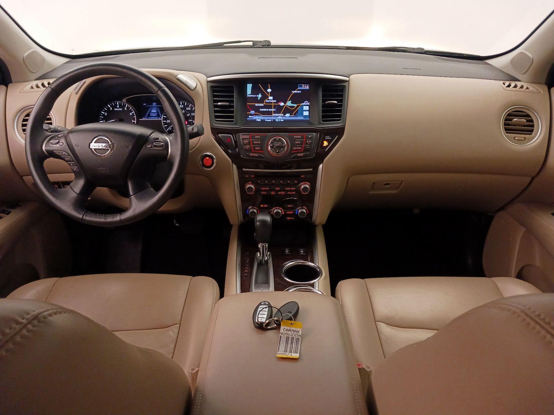 Thumbnail: 2016 Nissan Pathfinder - 9