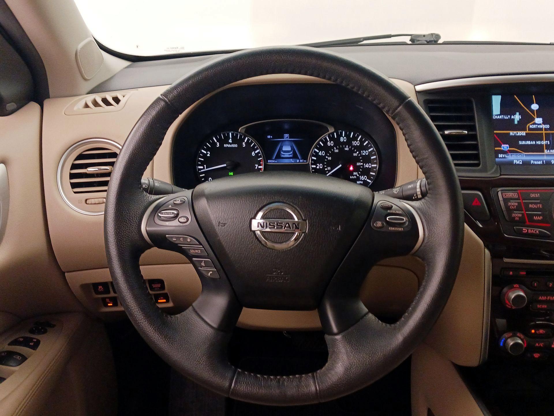 Thumbnail: 2016 Nissan Pathfinder - 10