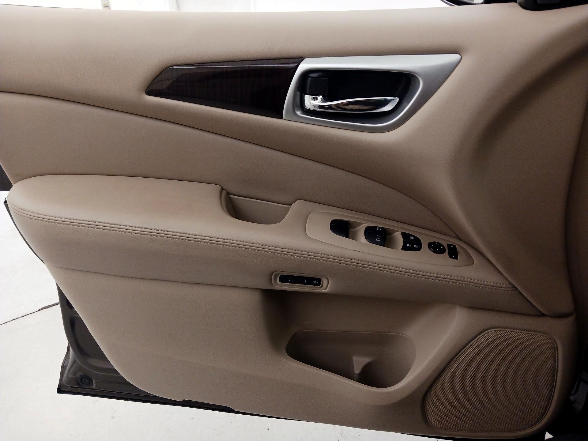 Thumbnail: 2016 Nissan Pathfinder - 12
