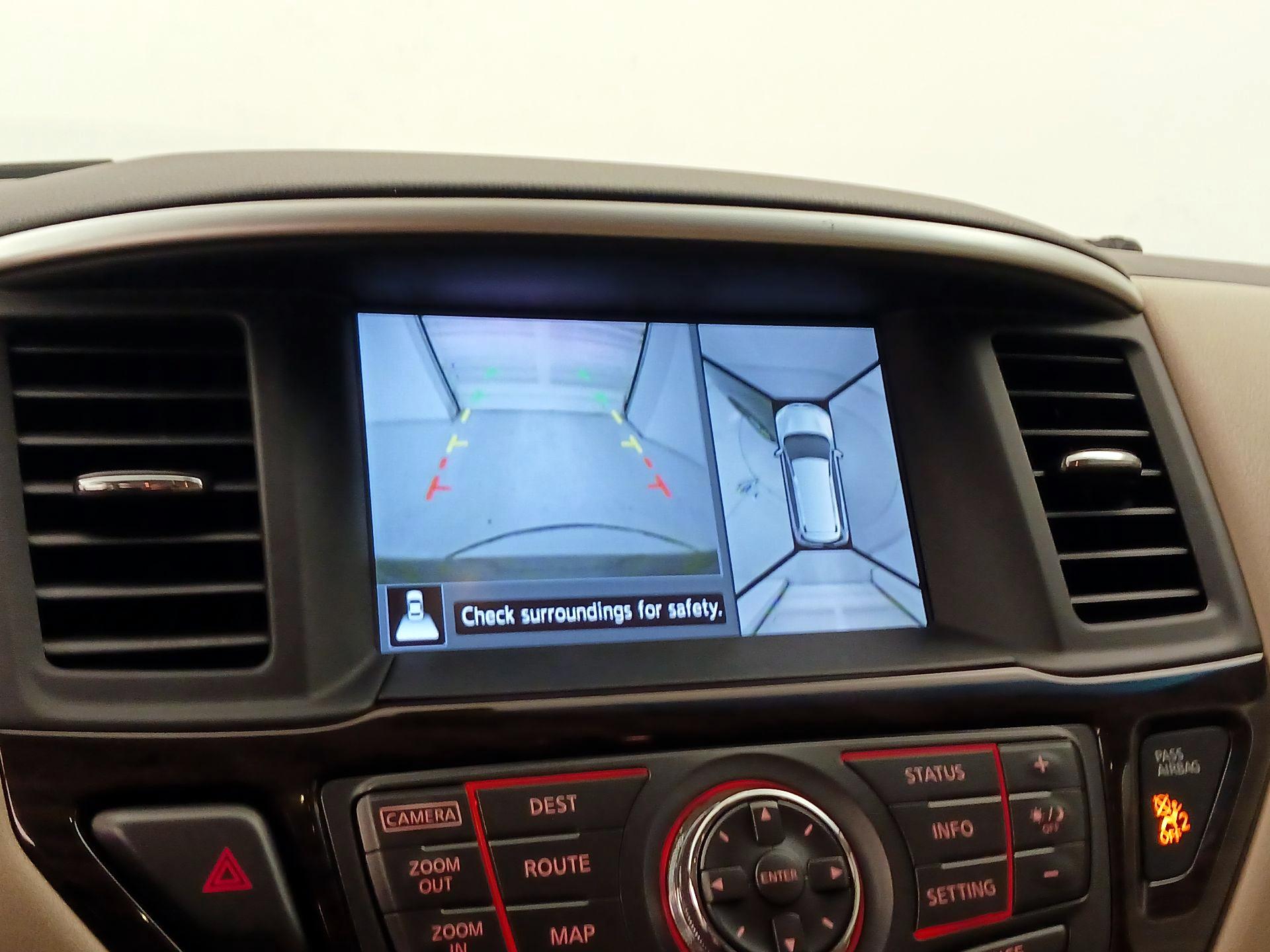 Thumbnail: 2016 Nissan Pathfinder - 15