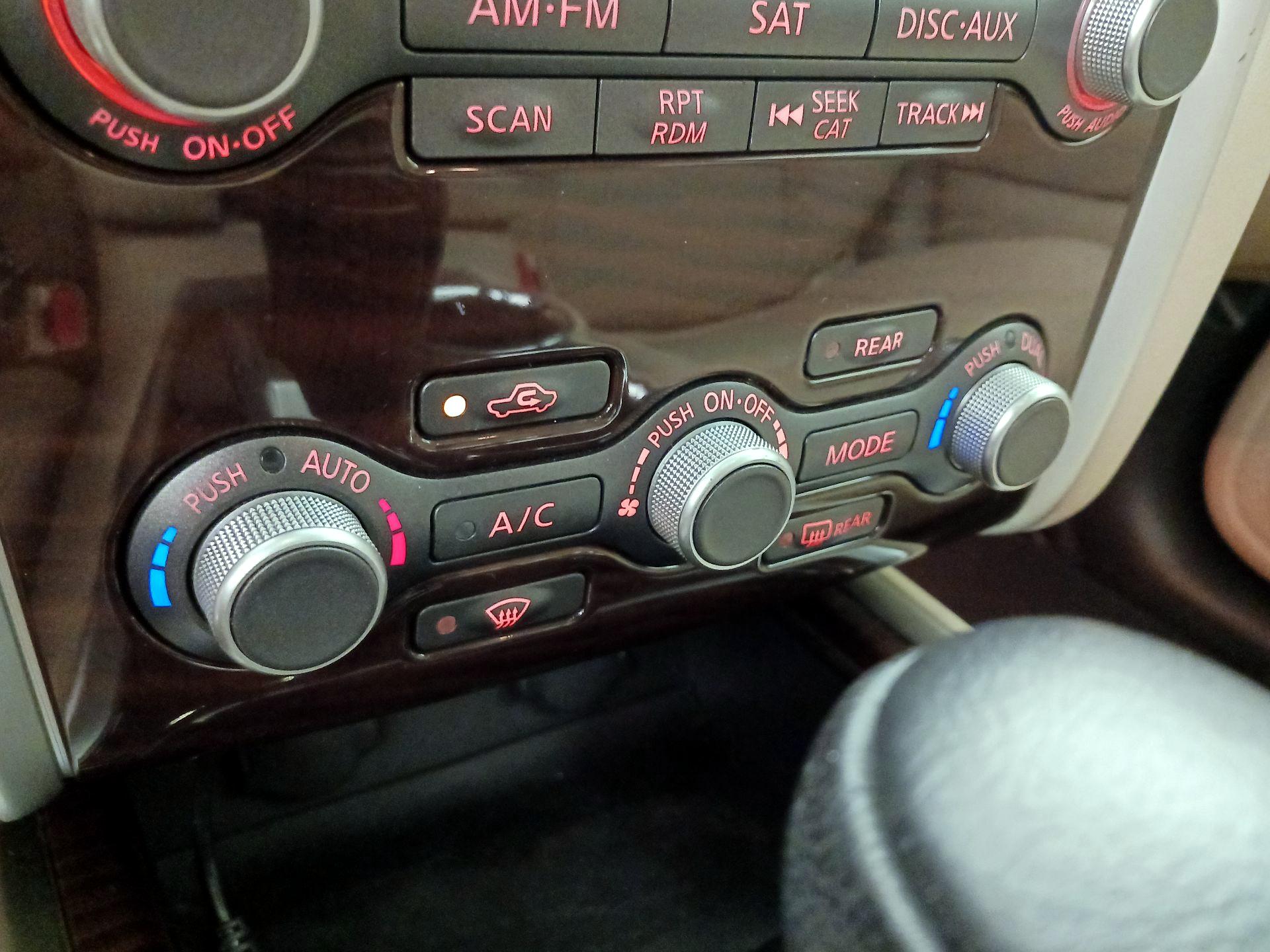 Thumbnail: 2016 Nissan Pathfinder - 17