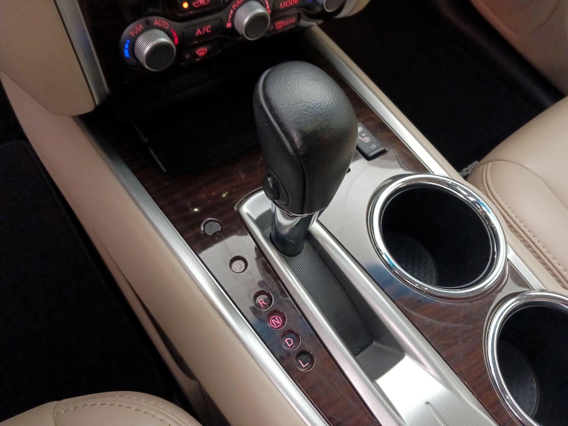 Thumbnail: 2016 Nissan Pathfinder - 18