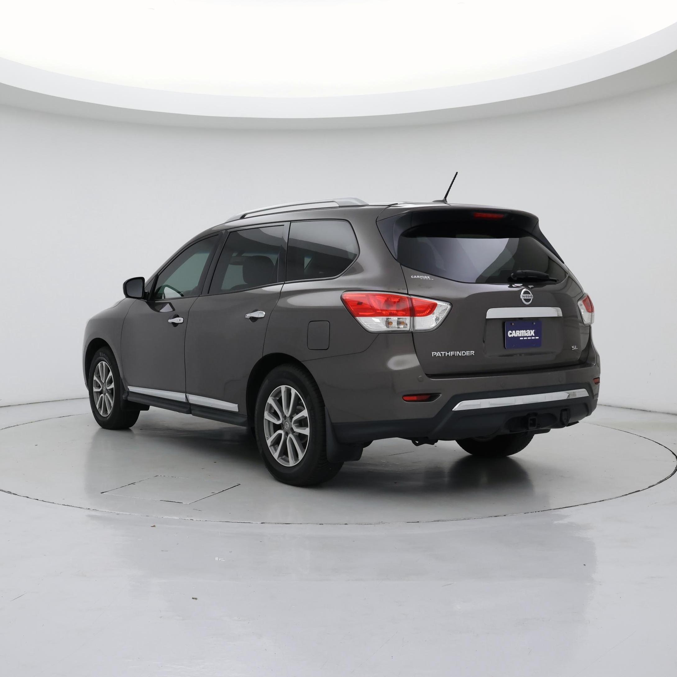 Thumbnail: 2016 Nissan Pathfinder - 2