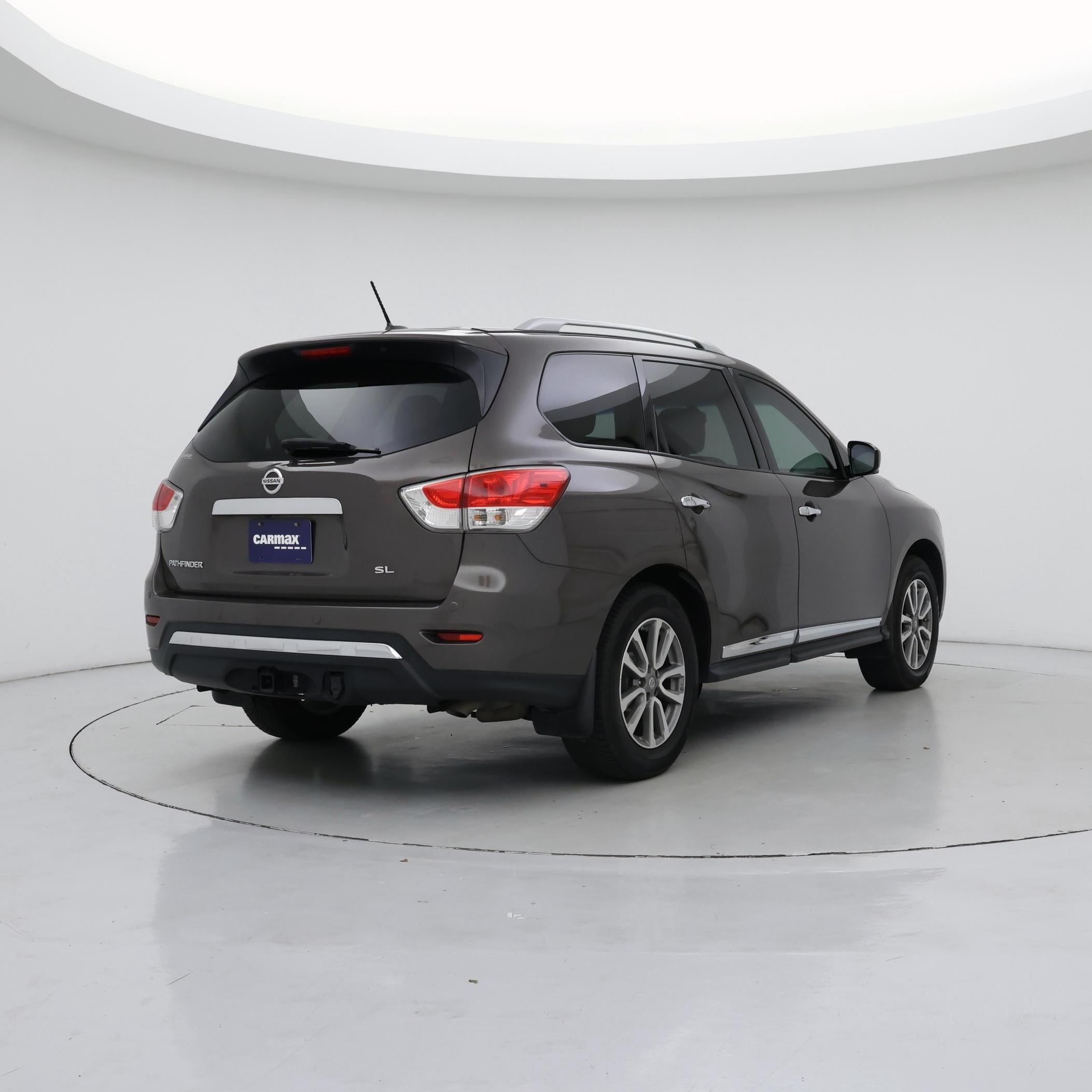 Thumbnail: 2016 Nissan Pathfinder - 8