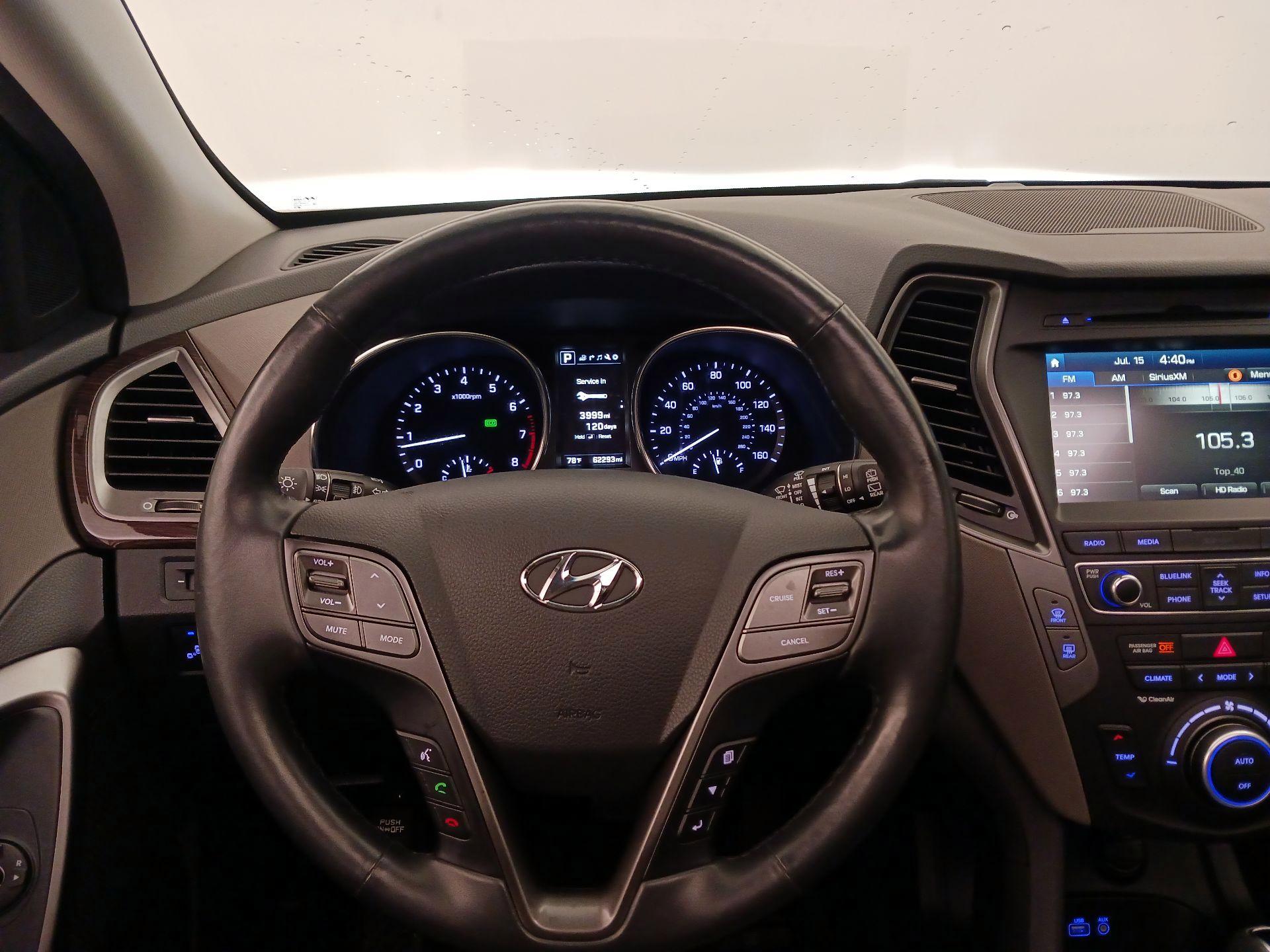 Thumbnail: 2017 Hyundai Santa Fe - 10