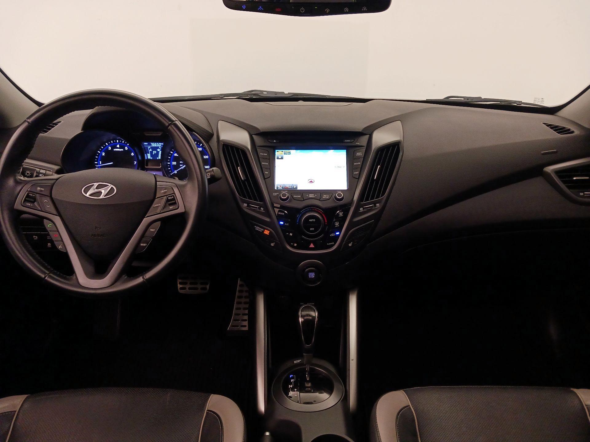 Thumbnail: 2015 Hyundai Veloster - 9