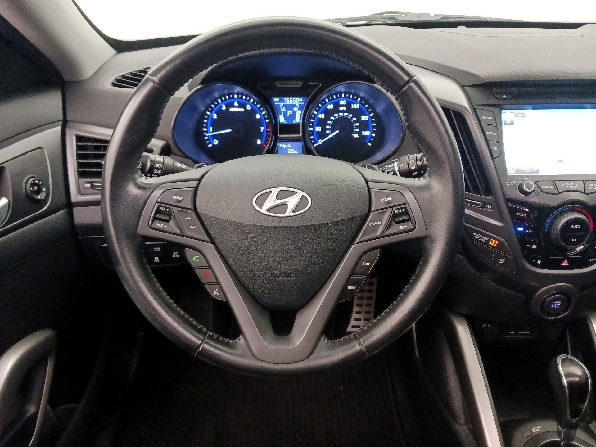 Thumbnail: 2015 Hyundai Veloster - 10