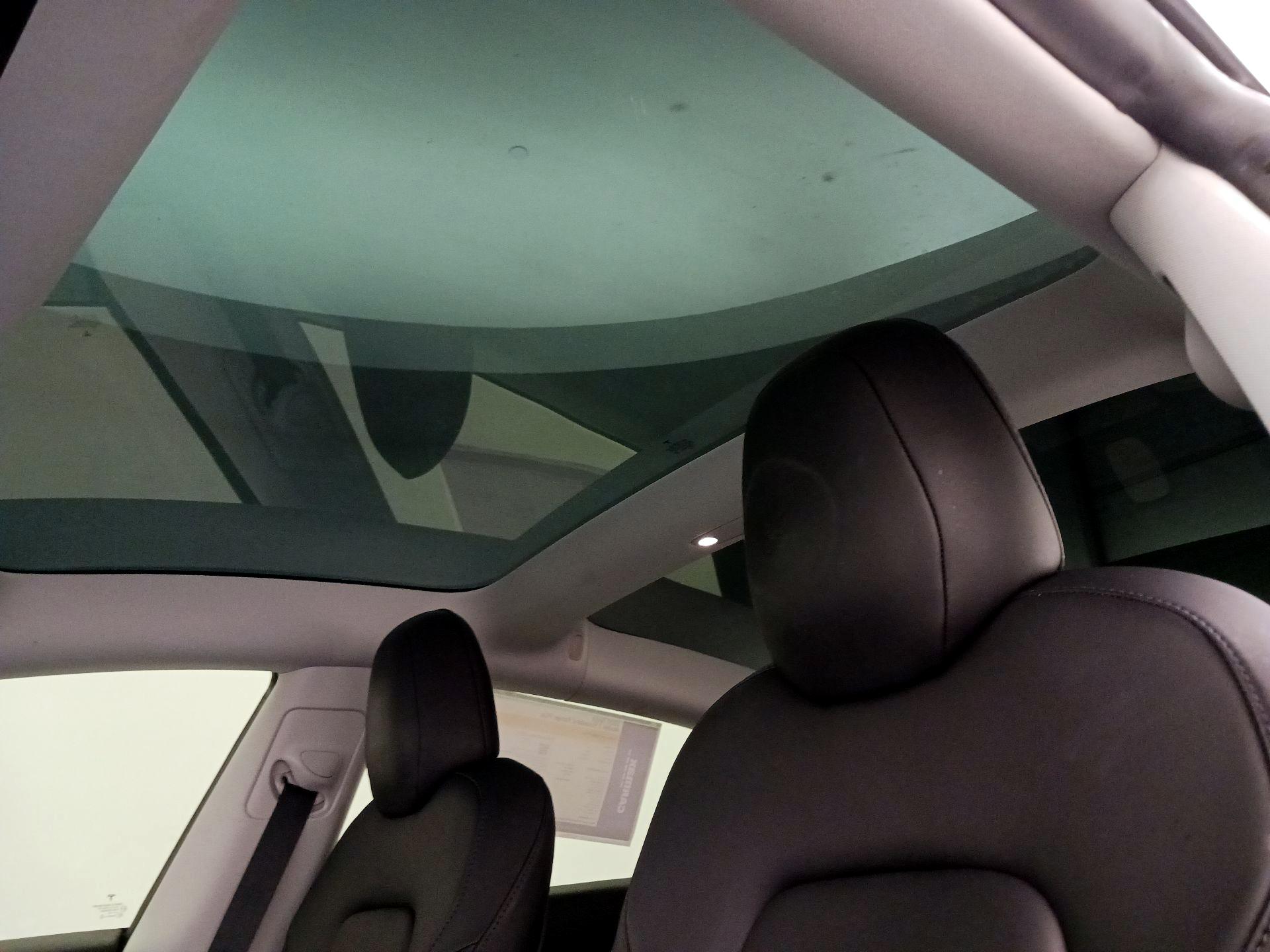 Thumbnail: 2020 Tesla Model 3 - 19
