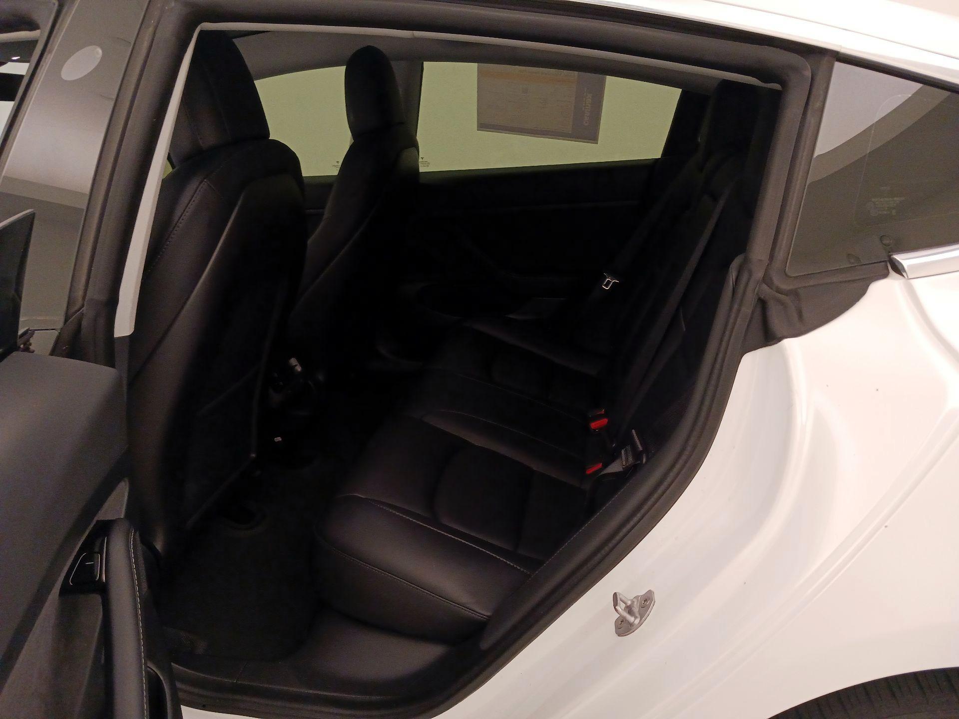 Thumbnail: 2020 Tesla Model 3 - 20