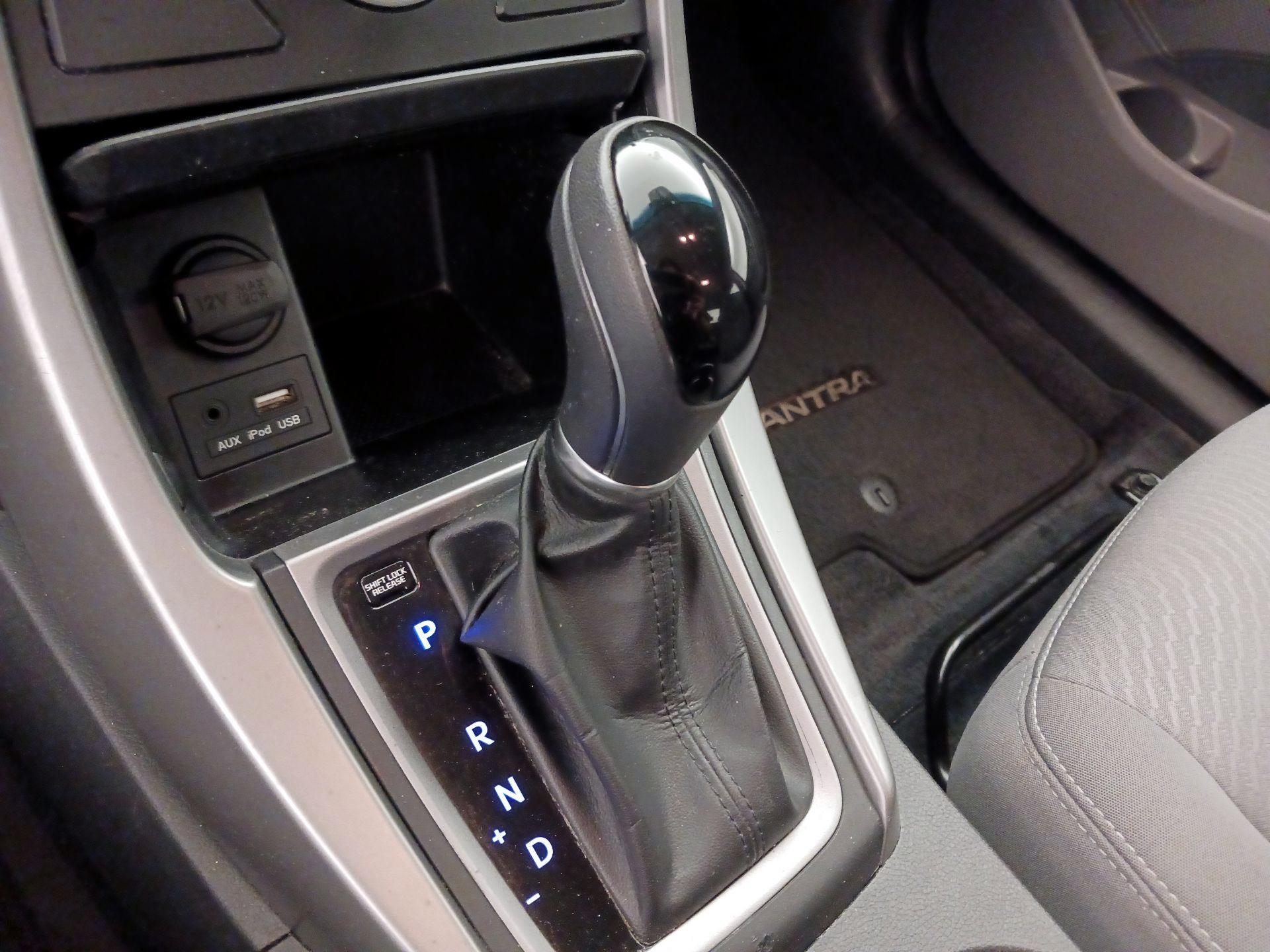 Thumbnail: 2014 Hyundai Elantra - 16