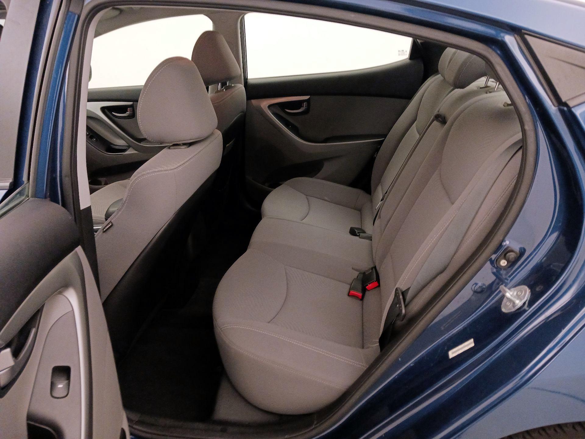 Thumbnail: 2014 Hyundai Elantra - 18