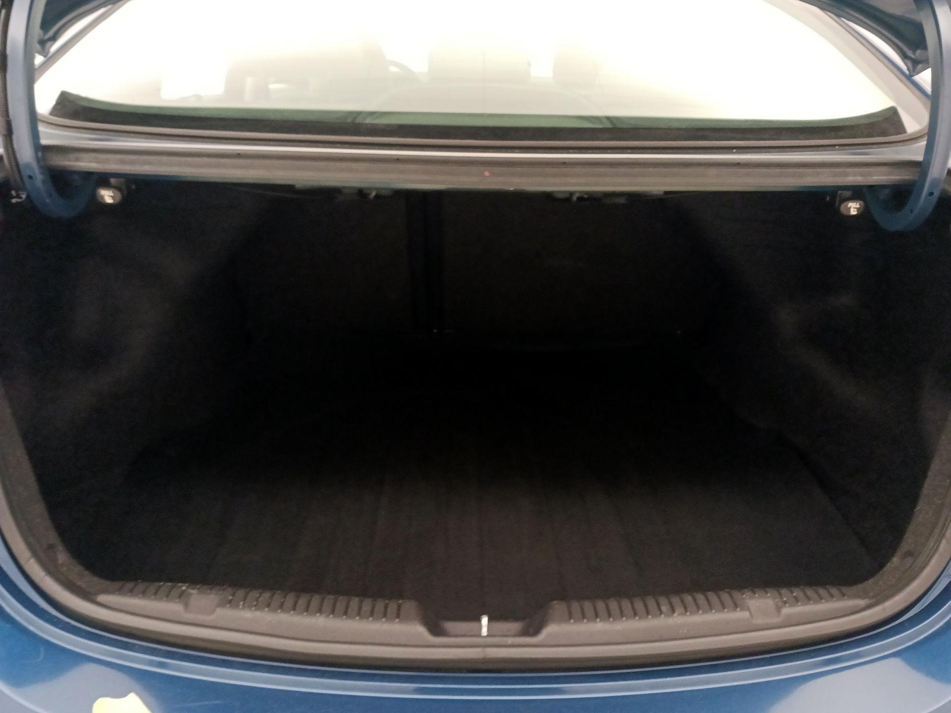 Thumbnail: 2014 Hyundai Elantra - 19