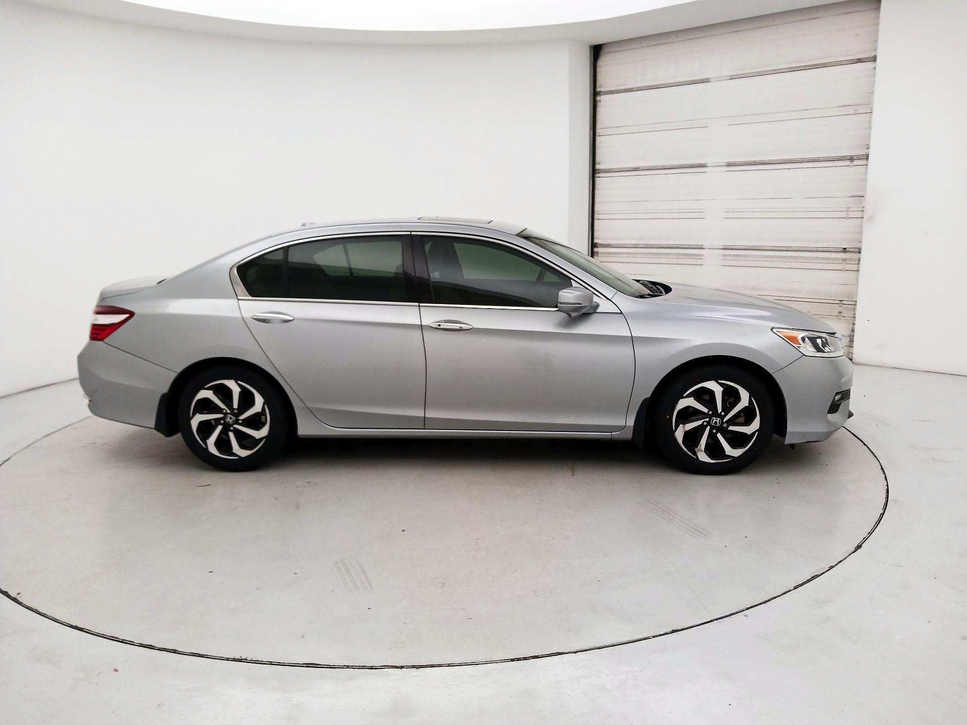 Thumbnail: 2017 Honda Accord - 4