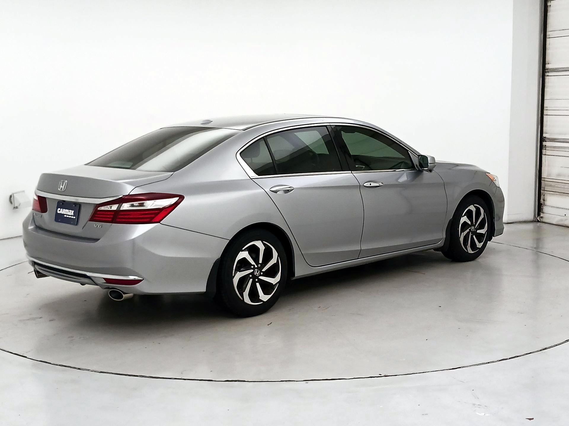 Thumbnail: 2017 Honda Accord - 5