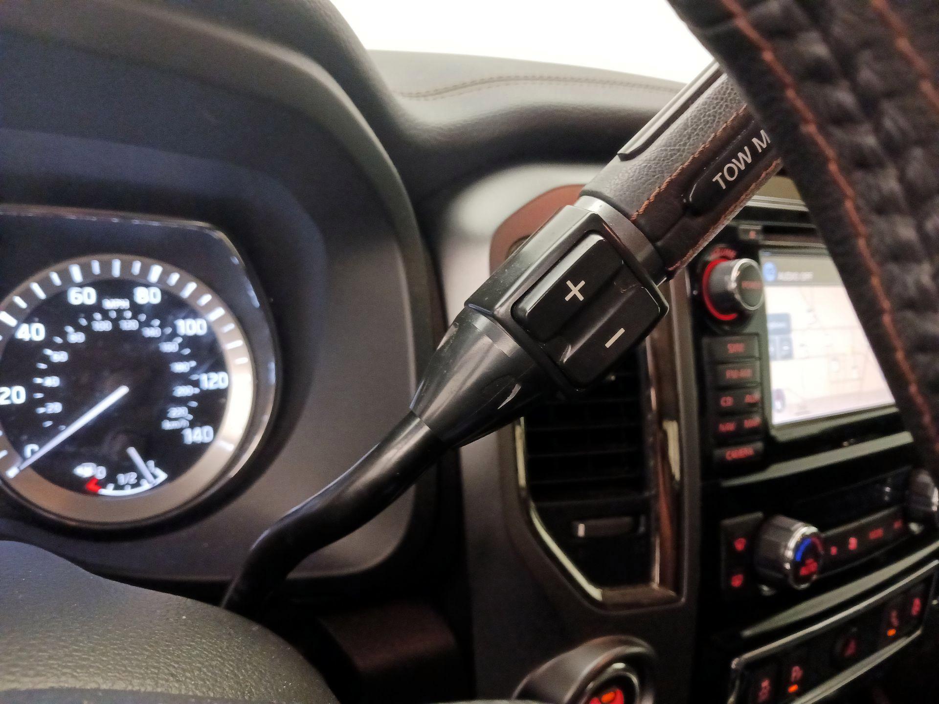 Thumbnail: 2017 Nissan Titan - 18