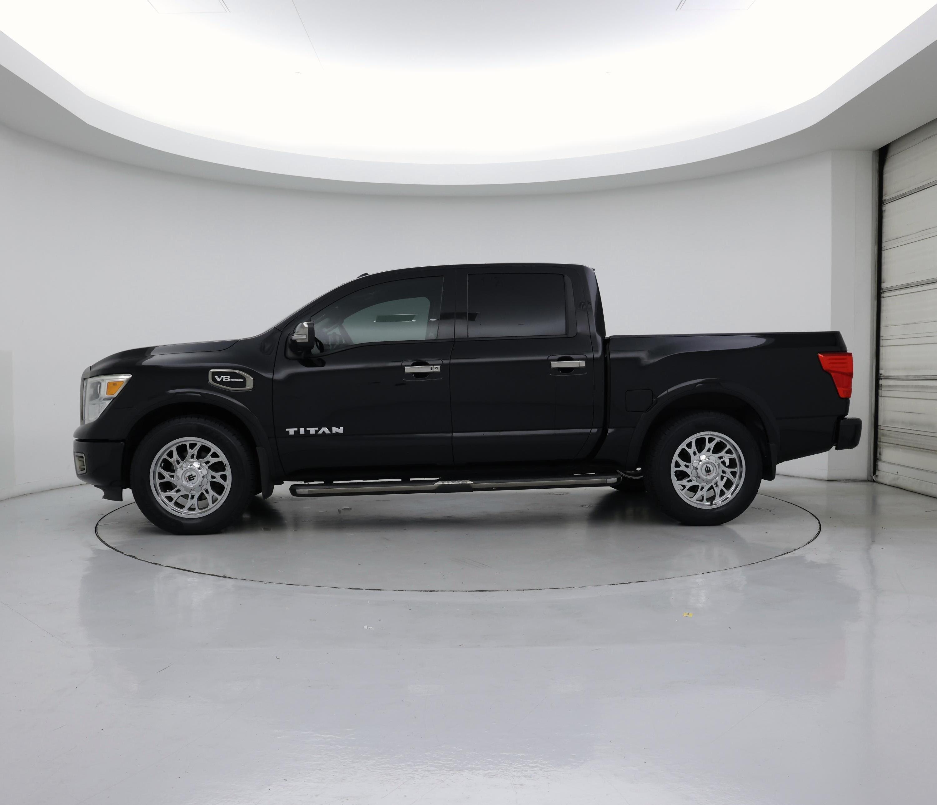 Thumbnail: 2017 Nissan Titan - 3