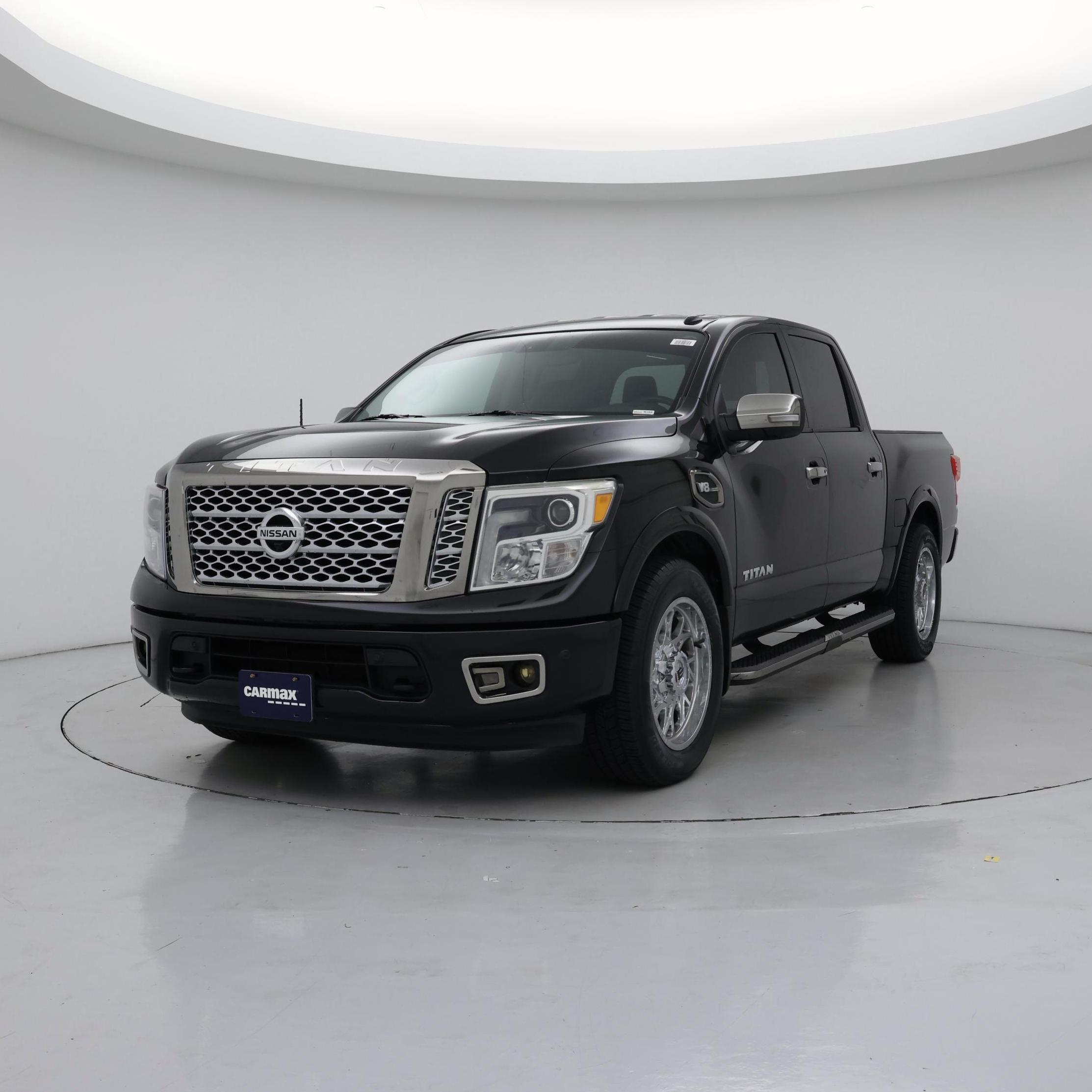 Thumbnail: 2017 Nissan Titan - 4