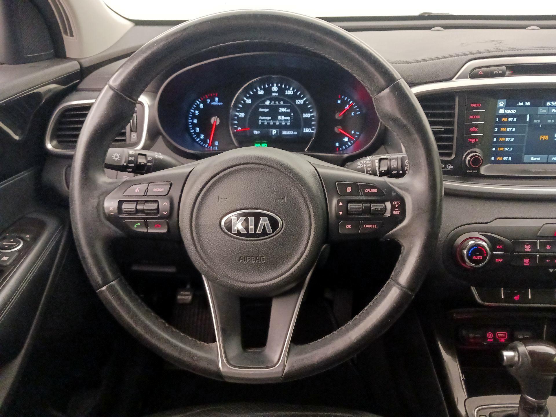 Thumbnail: 2017 Kia Sorento - 10