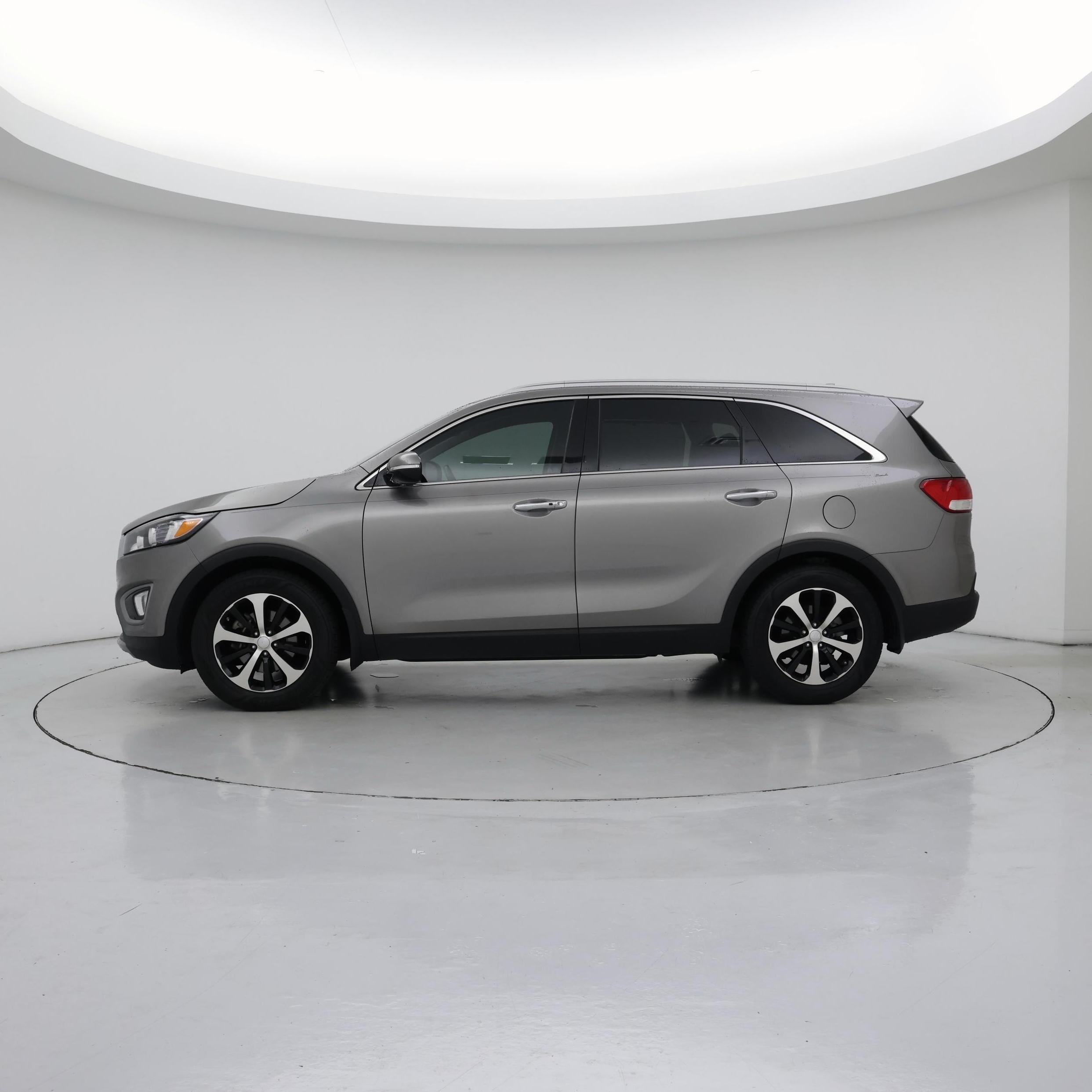 Thumbnail: 2017 Kia Sorento - 3