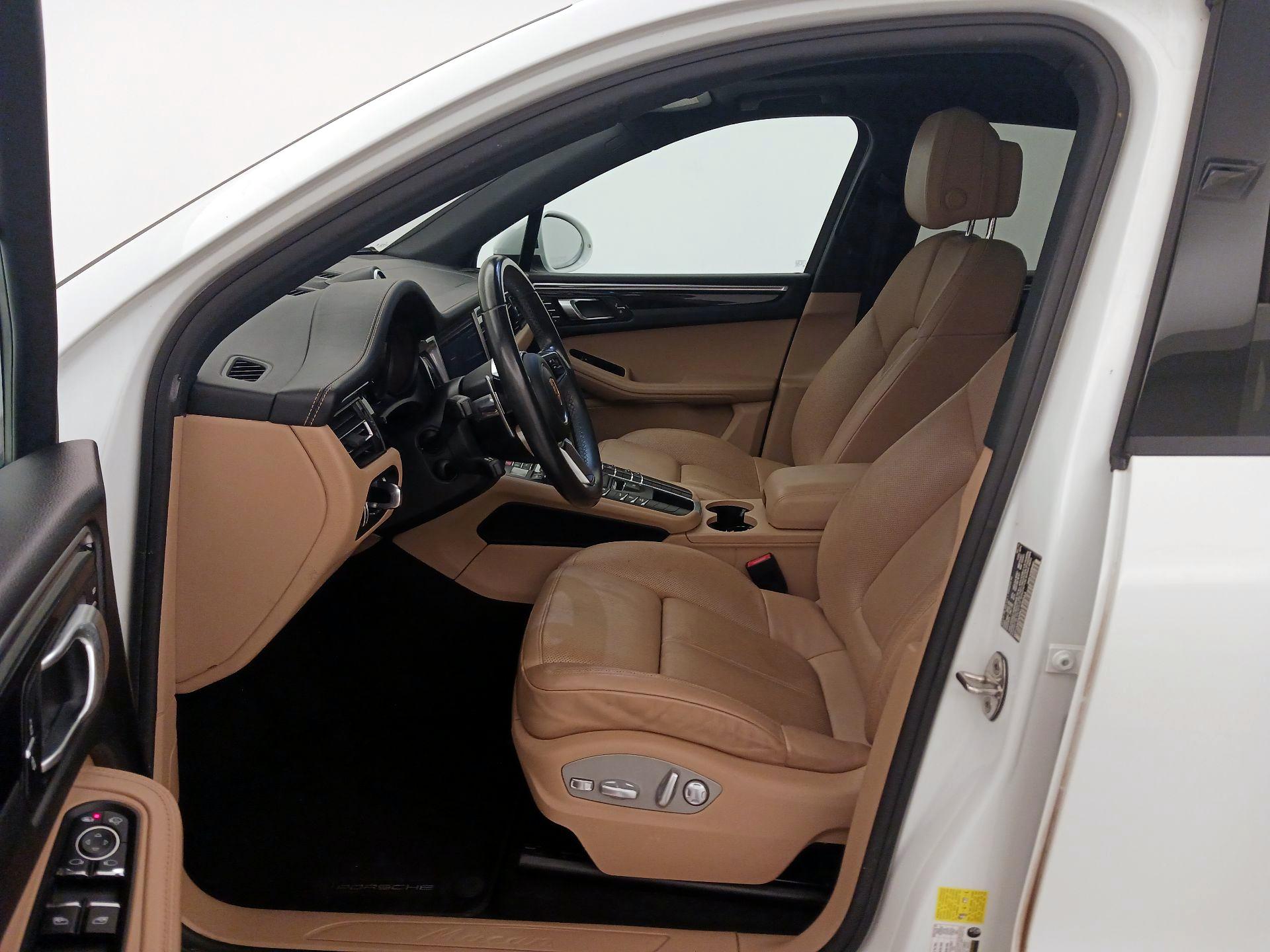 Thumbnail: 2019 Porsche Macan - 11