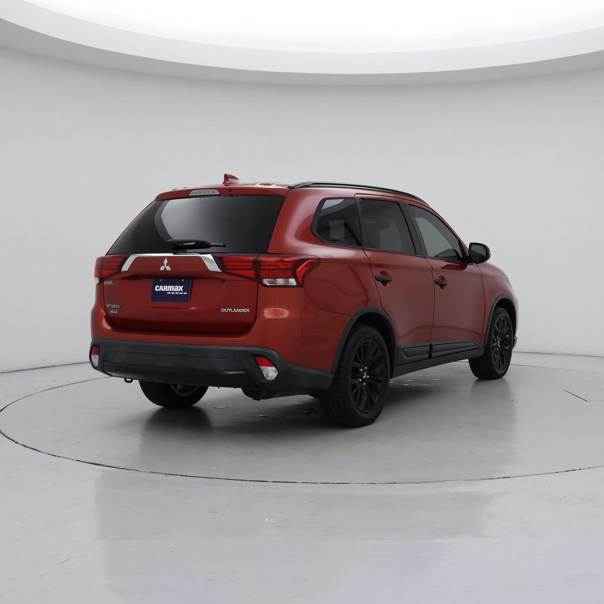 Thumbnail: 2018 Mitsubishi Outlander - 8