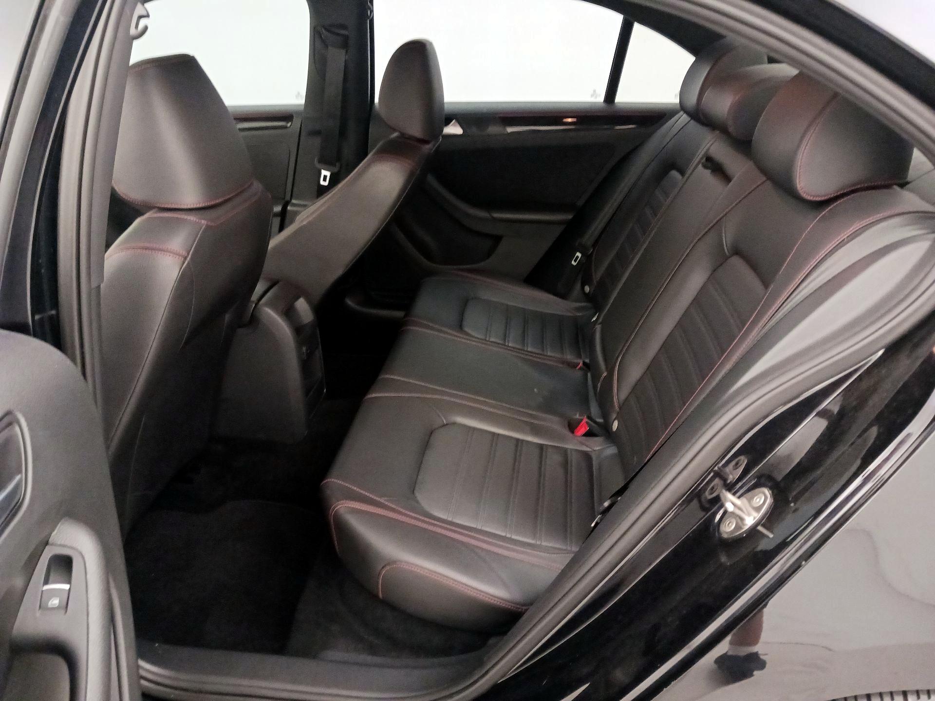 Thumbnail: 2017 Volkswagen Jetta - 20