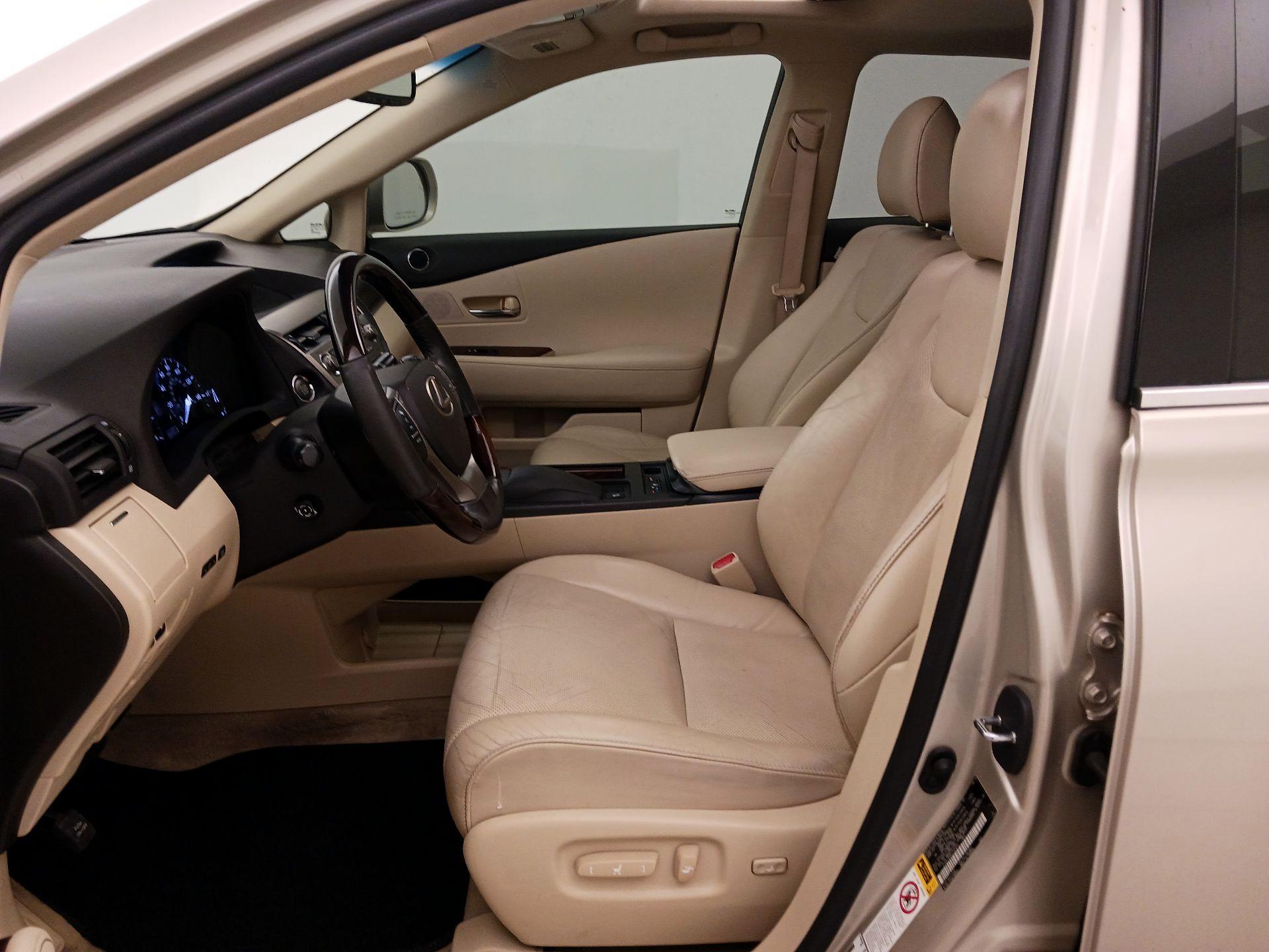 Thumbnail: 2015 Lexus RX - 9