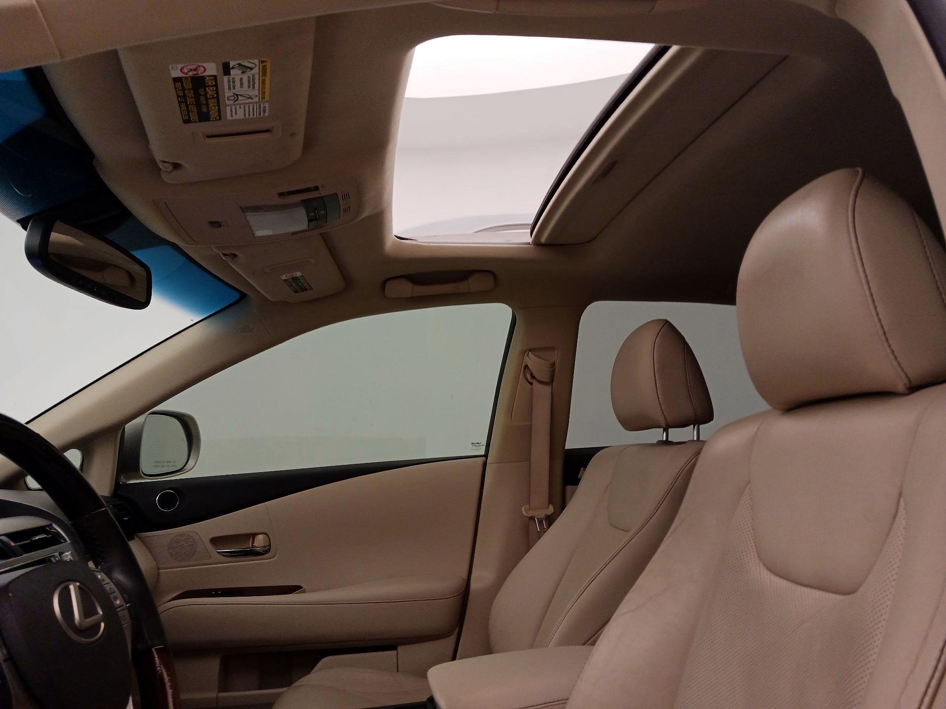 Thumbnail: 2015 Lexus RX - 18
