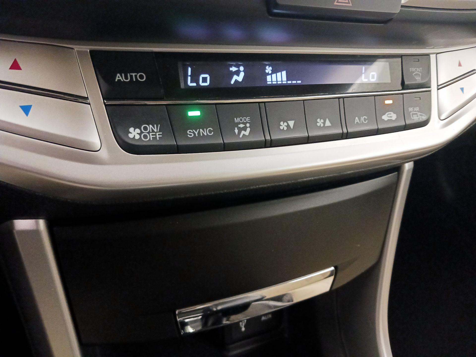 Thumbnail: 2015 Honda Accord - 14