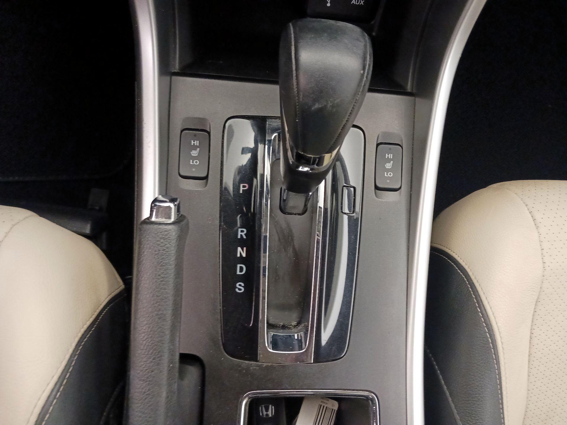Thumbnail: 2015 Honda Accord - 15