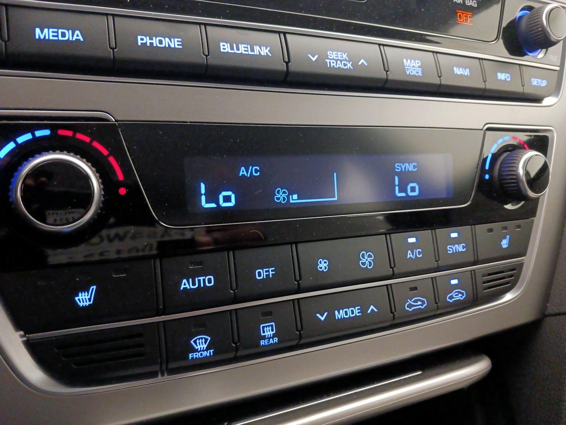 Thumbnail: 2015 Hyundai Sonata - 17