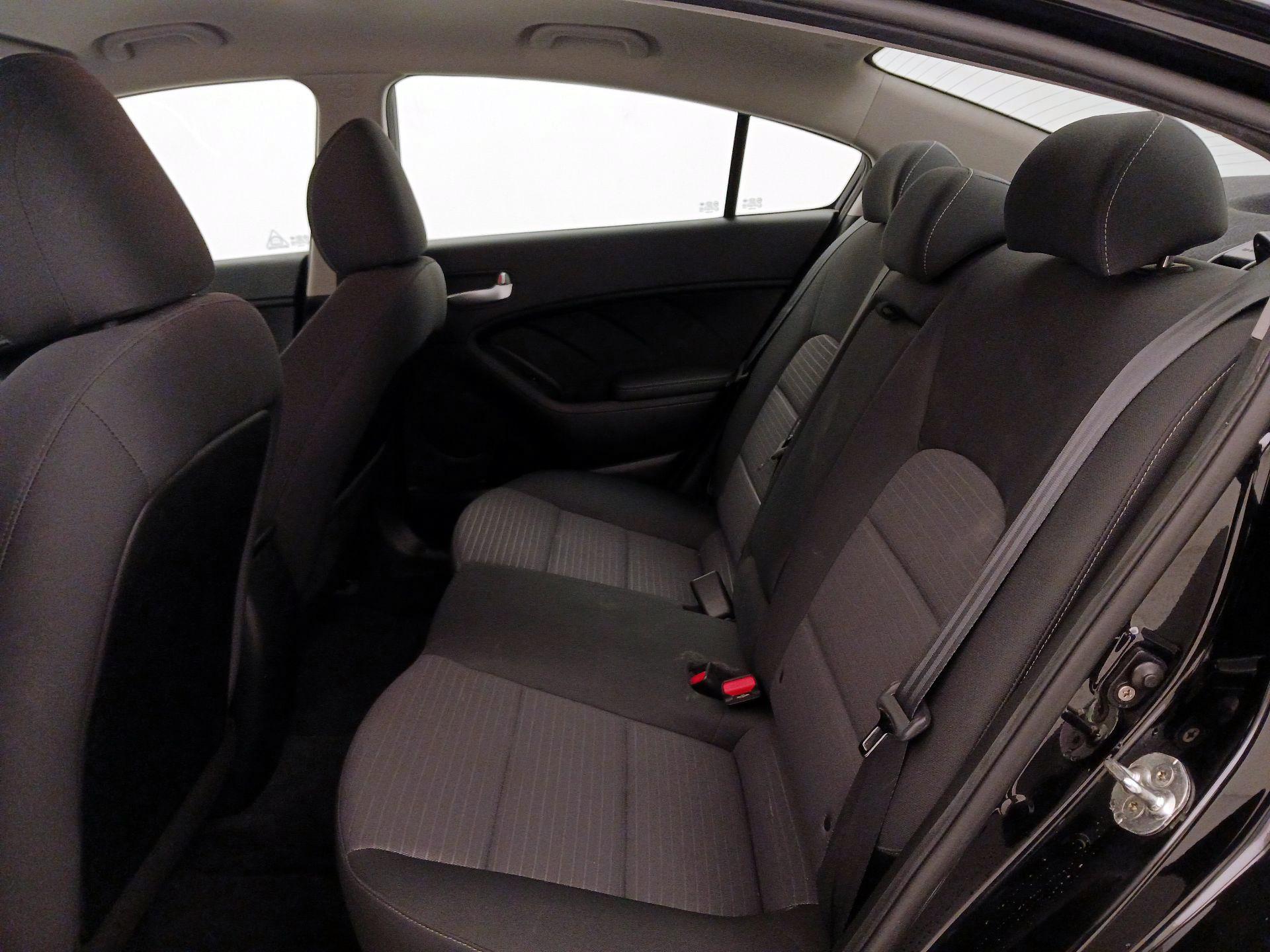 Thumbnail: 2018 Kia Forte - 19