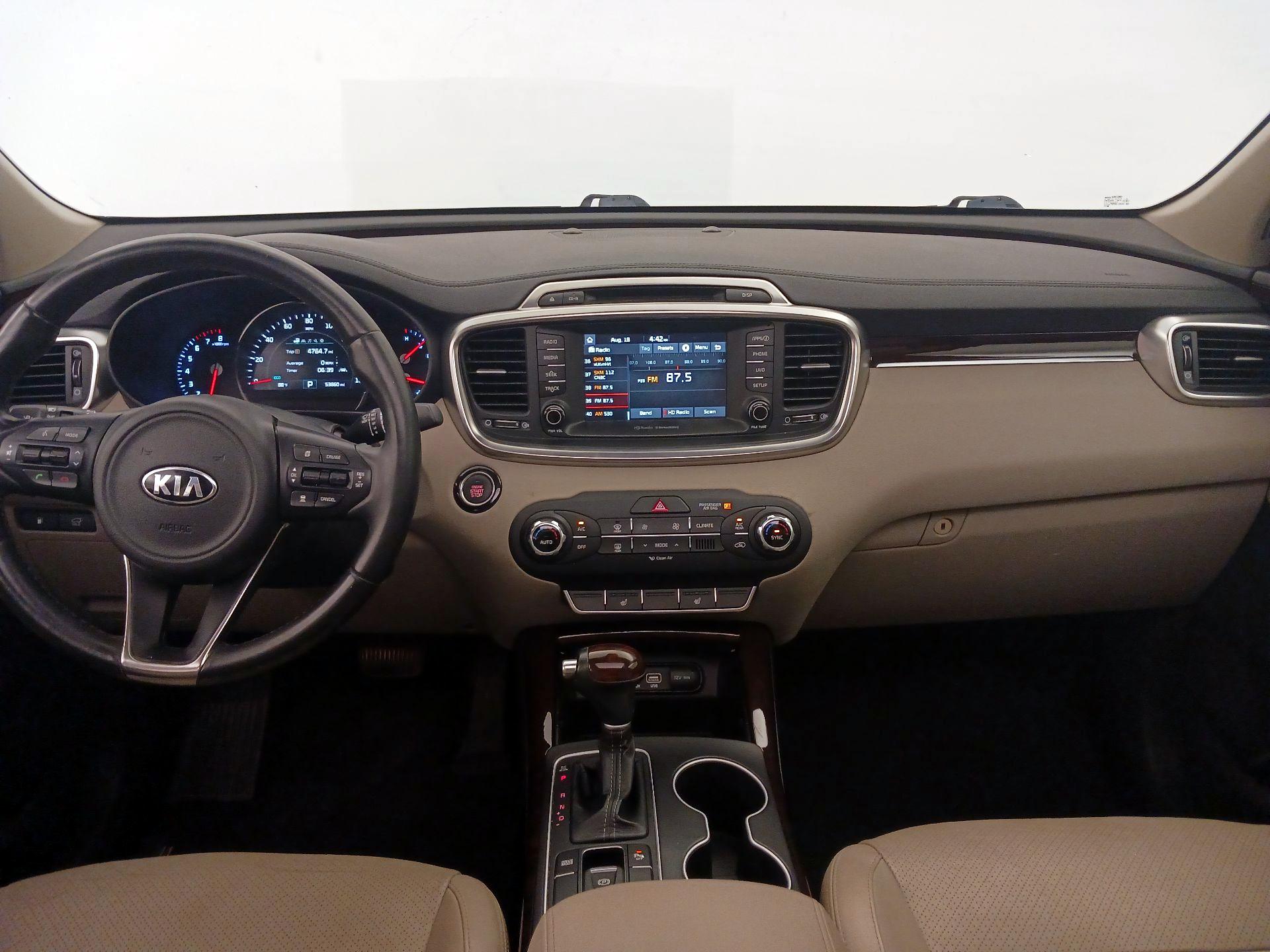 Thumbnail: 2017 Kia Sorento - 9