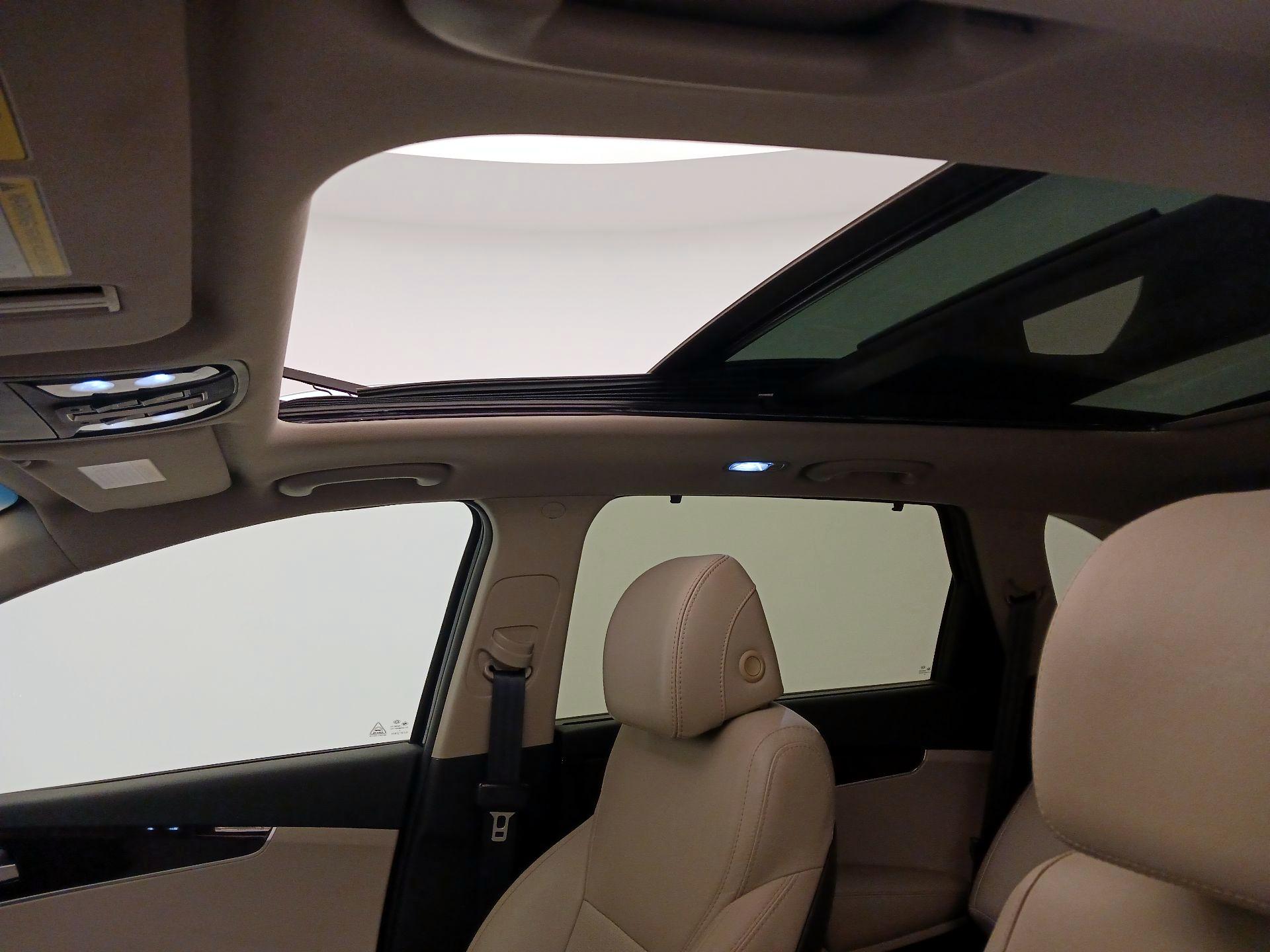 Thumbnail: 2017 Kia Sorento - 19
