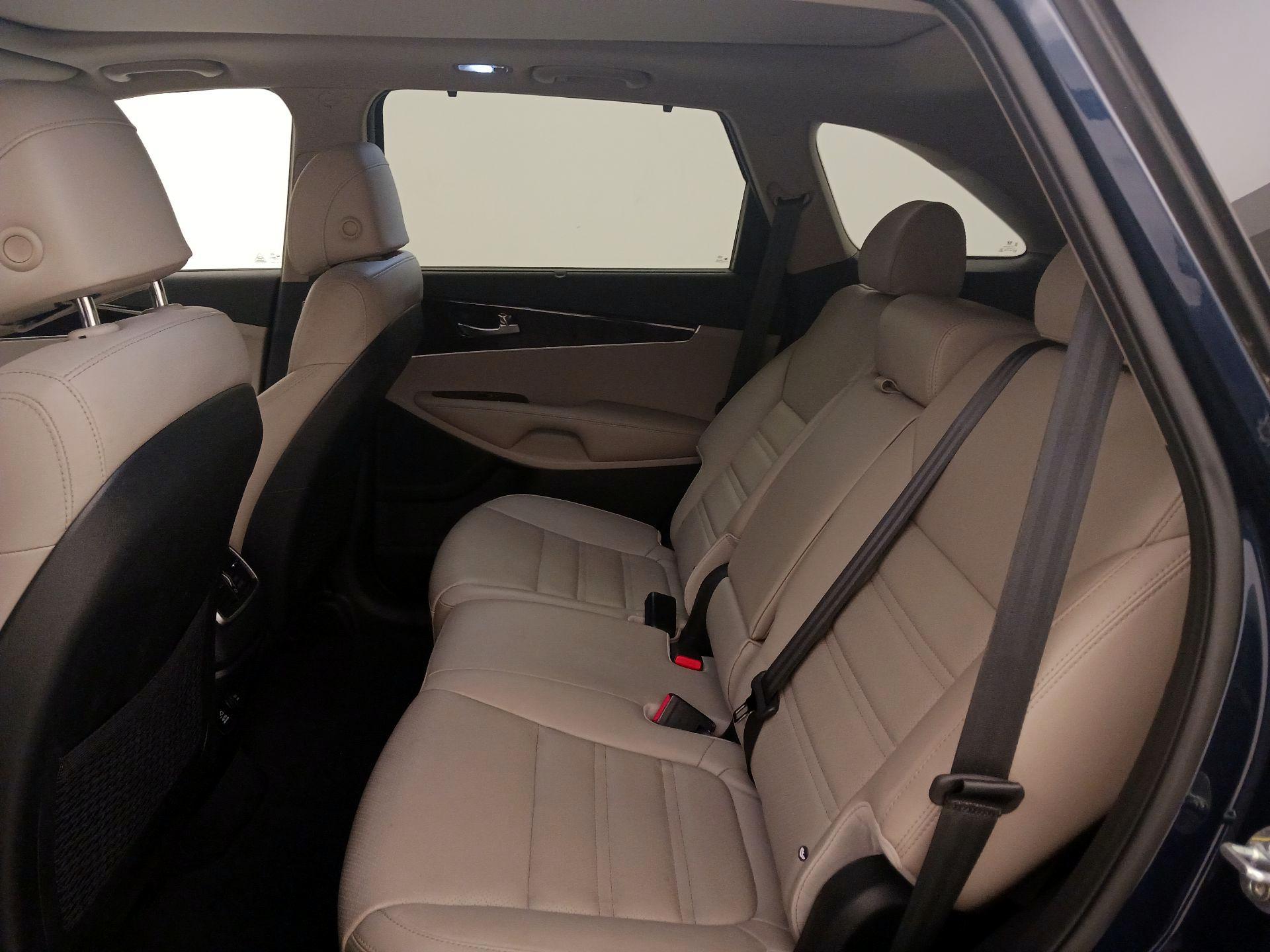 Thumbnail: 2017 Kia Sorento - 20