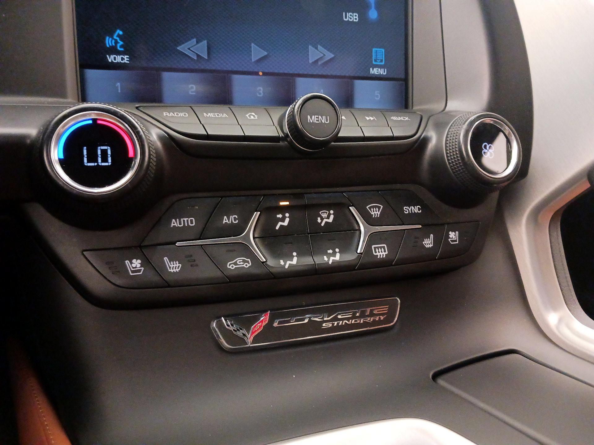 Thumbnail: 2015 Chevrolet Corvette - 16