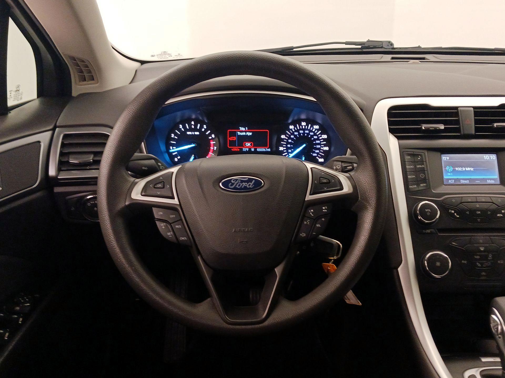 Thumbnail: 2015 Ford Fusion - 10