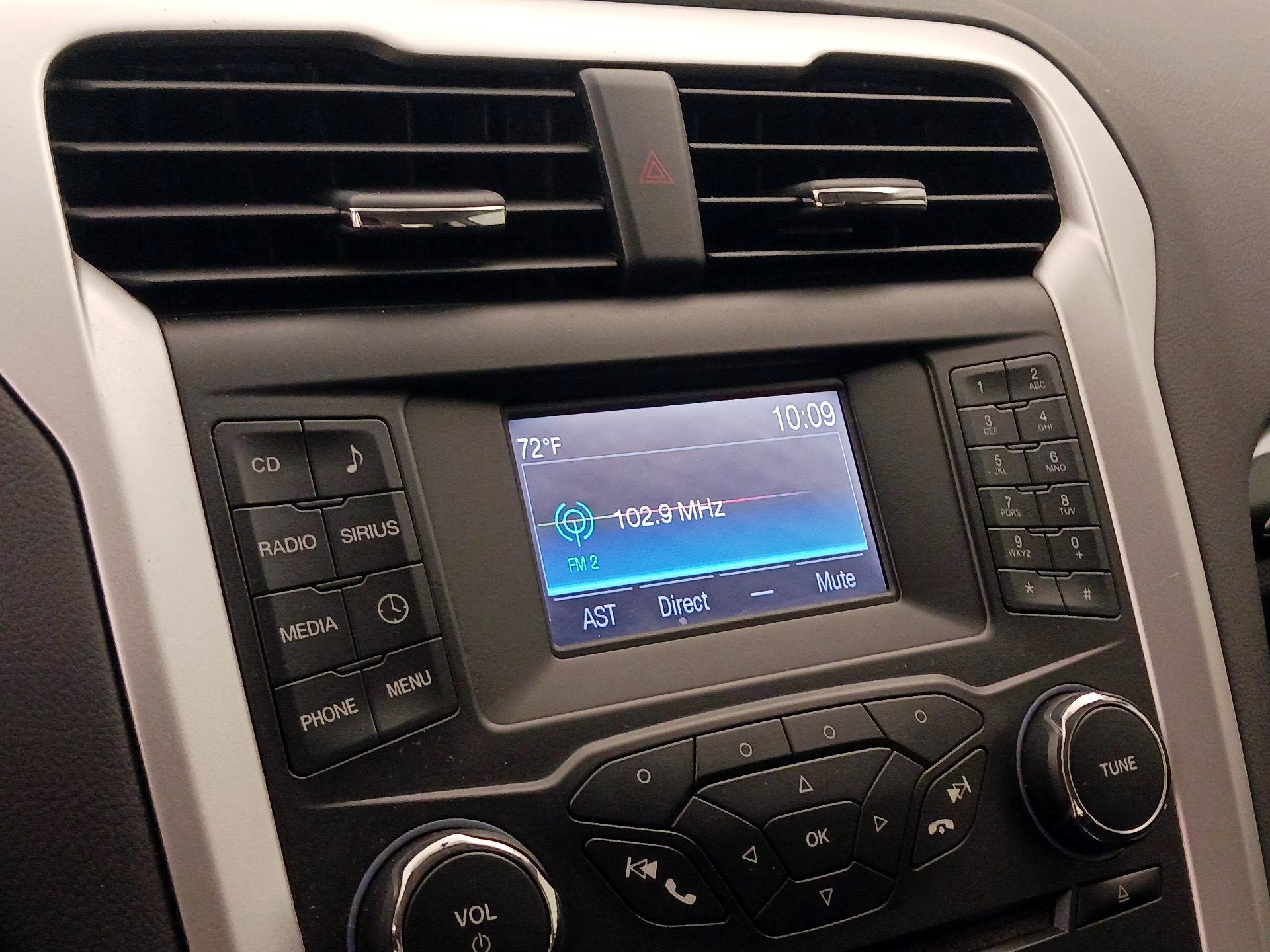 Thumbnail: 2015 Ford Fusion - 15