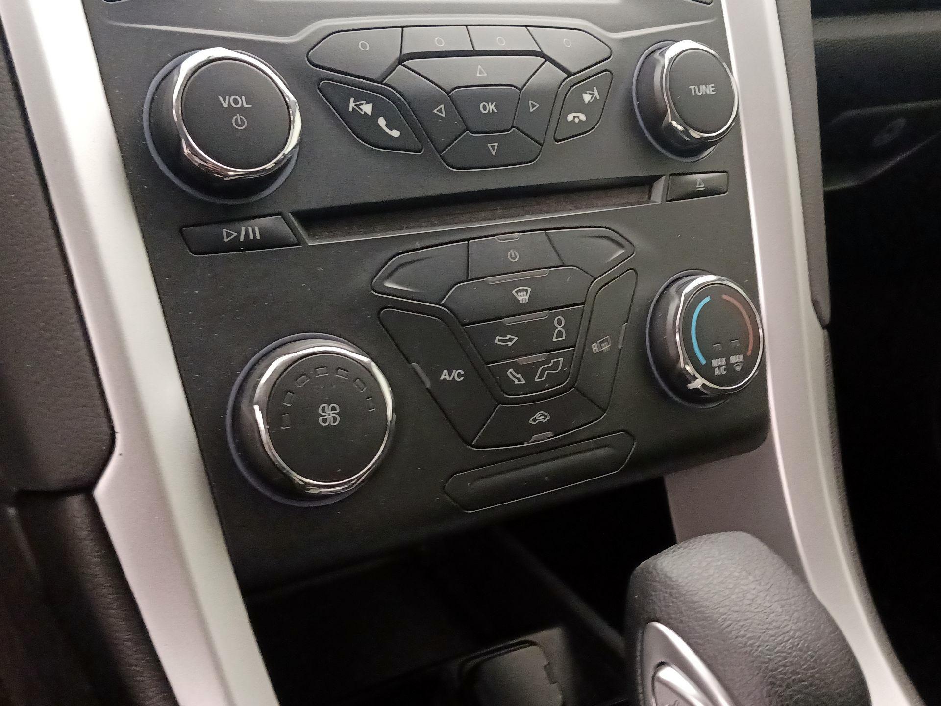 Thumbnail: 2015 Ford Fusion - 16