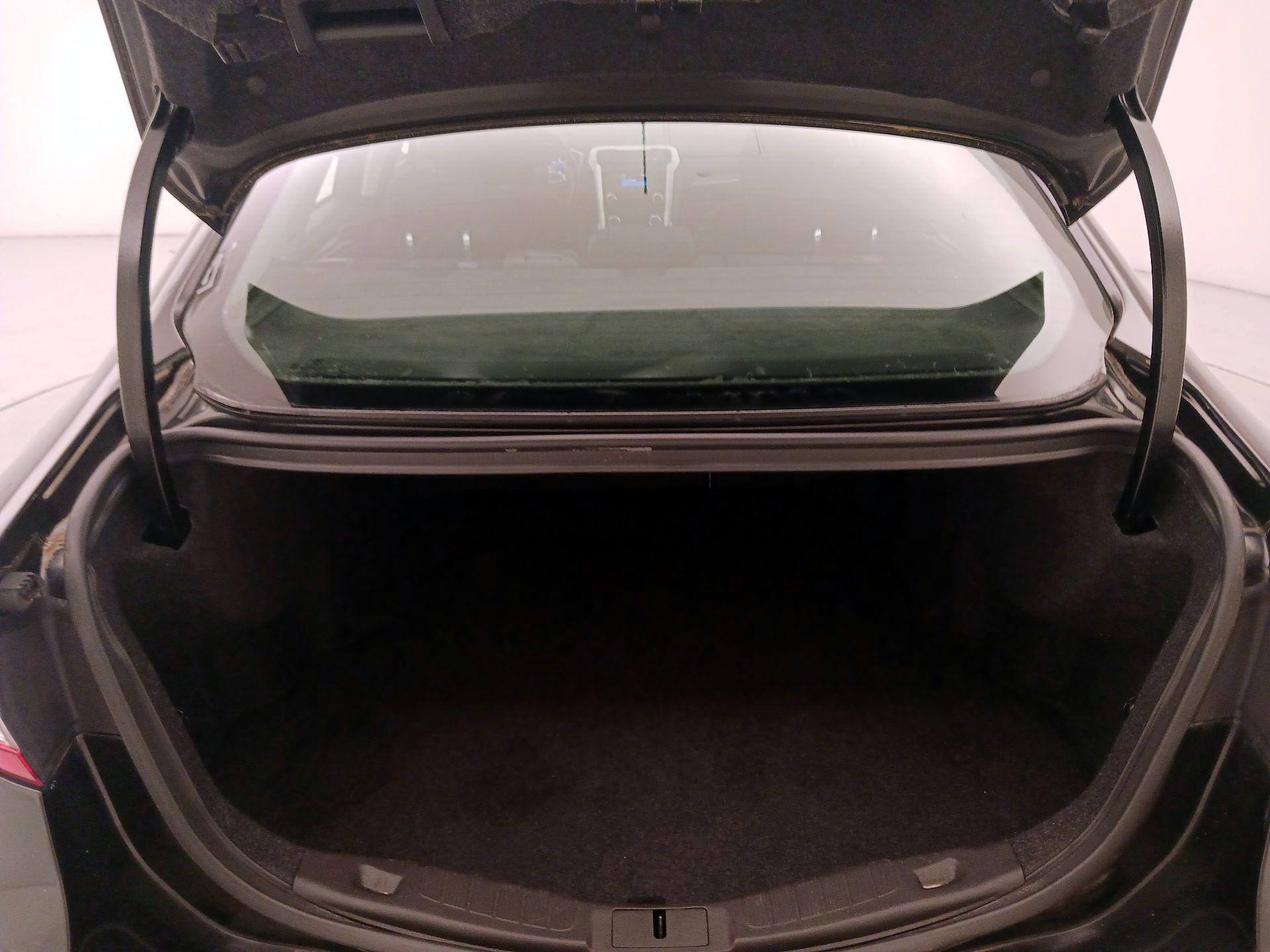Thumbnail: 2015 Ford Fusion - 20