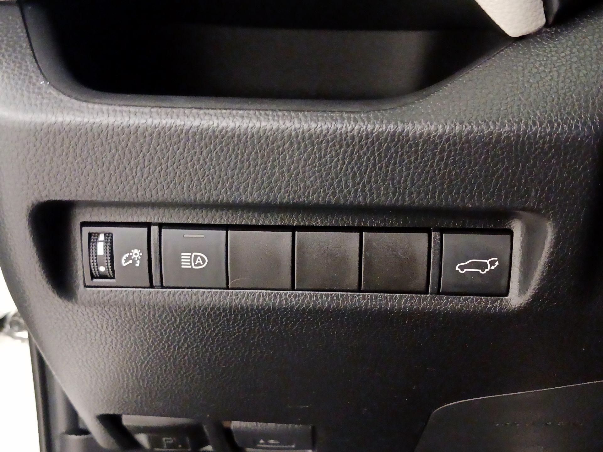 Thumbnail: 2021 Toyota RAV4 - 13