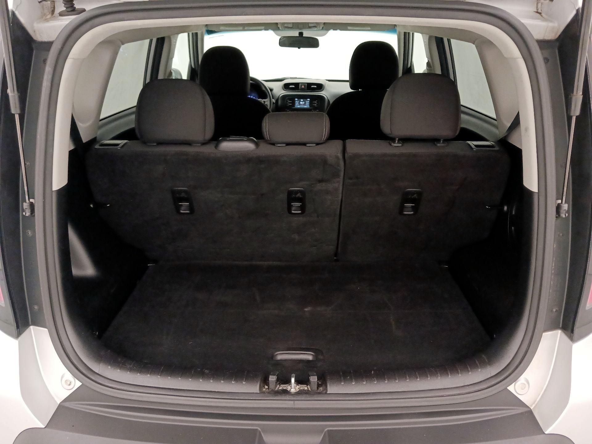 Thumbnail: 2016 Kia Soul - 18