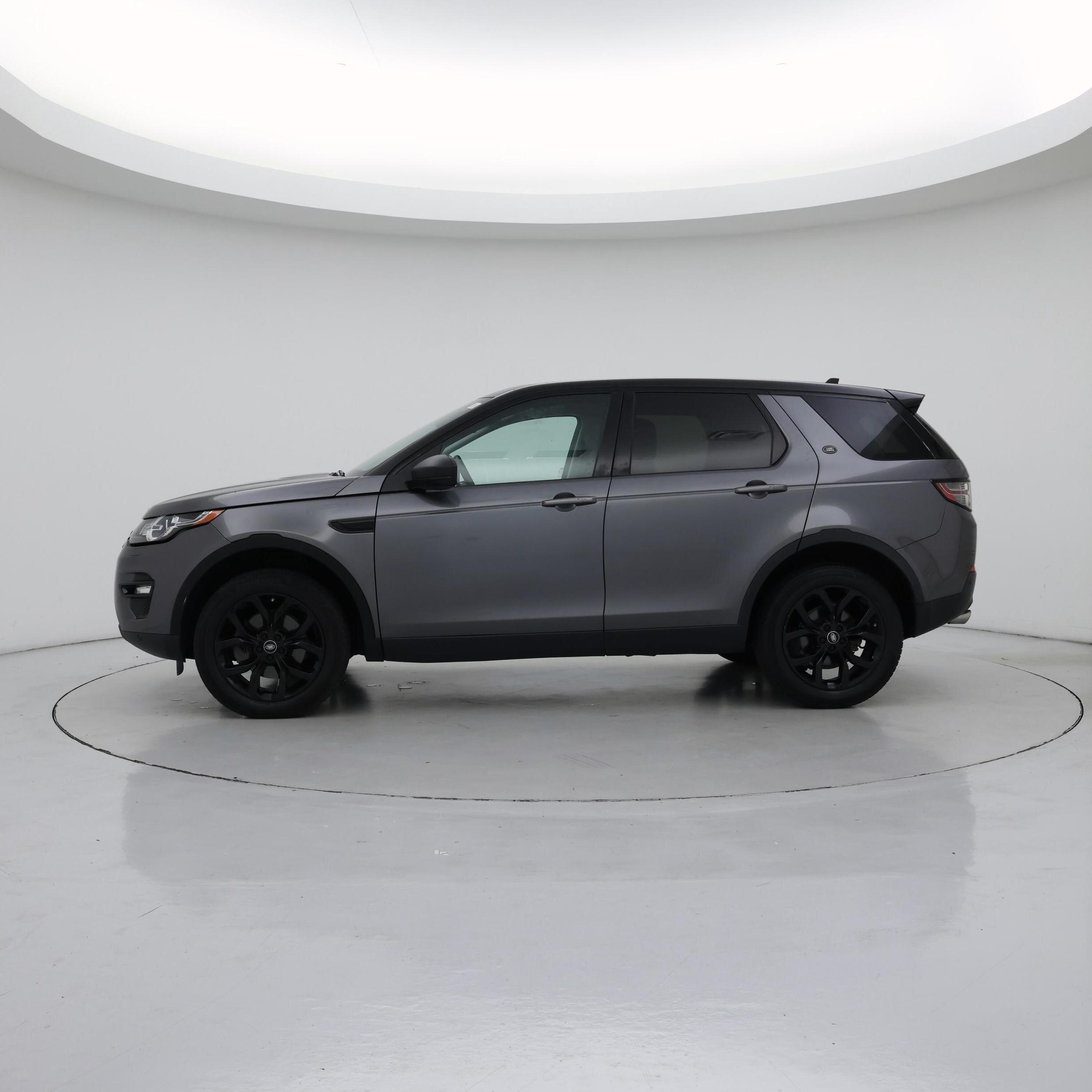Thumbnail: 2016 Land Rover Discovery Sport - 3