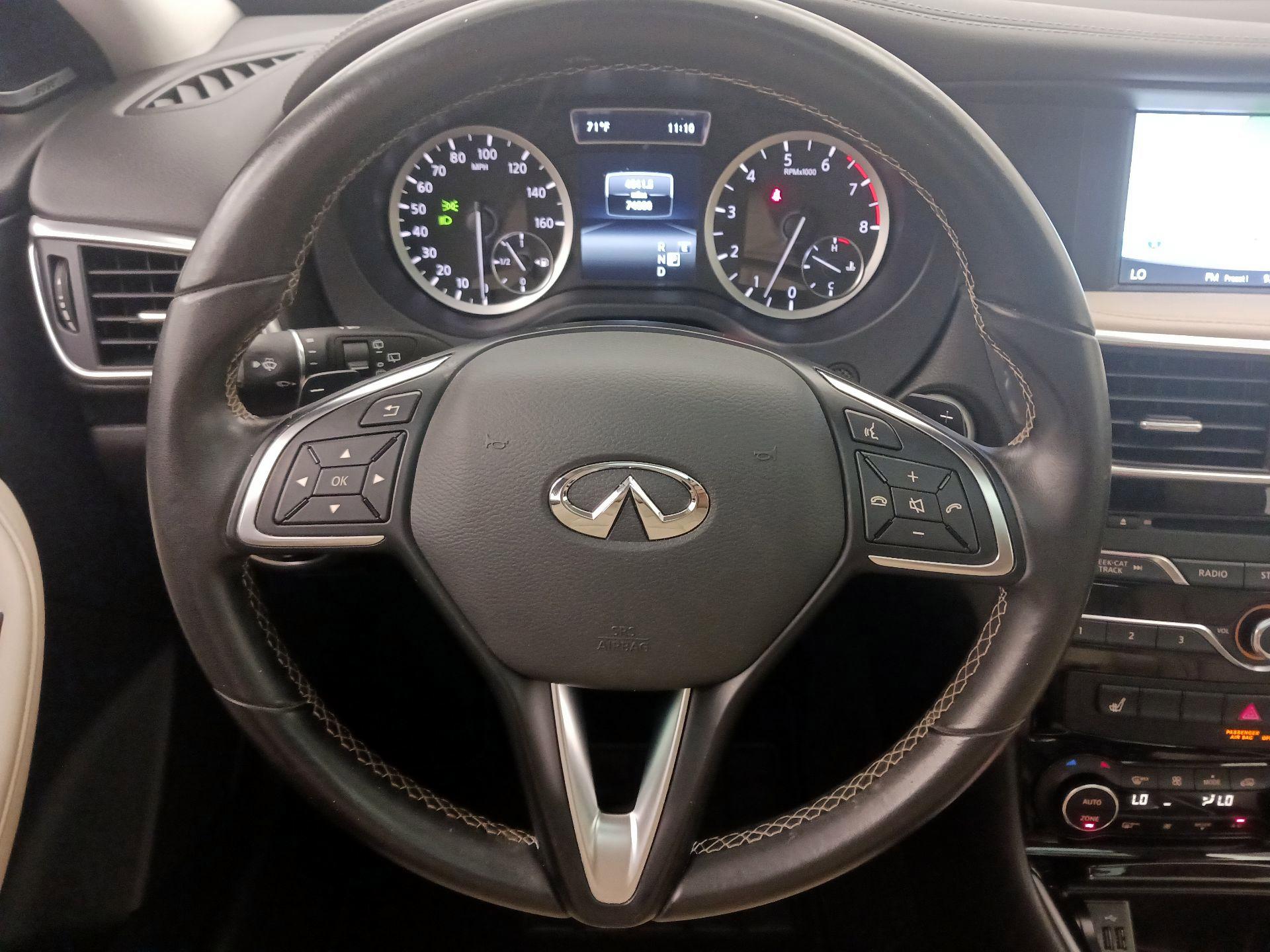 Thumbnail: 2019 INFINITI QX30 - 10