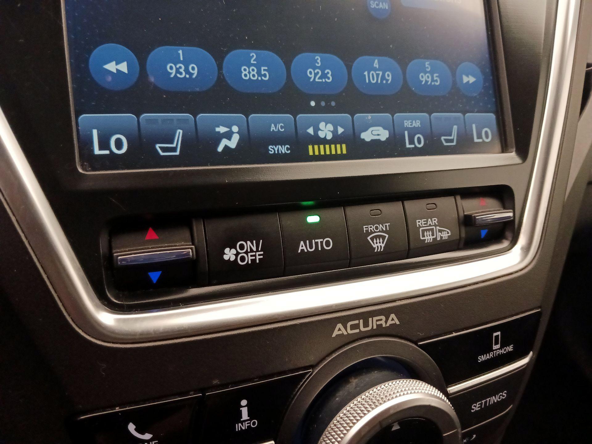 Thumbnail: 2020 Acura MDX - 16