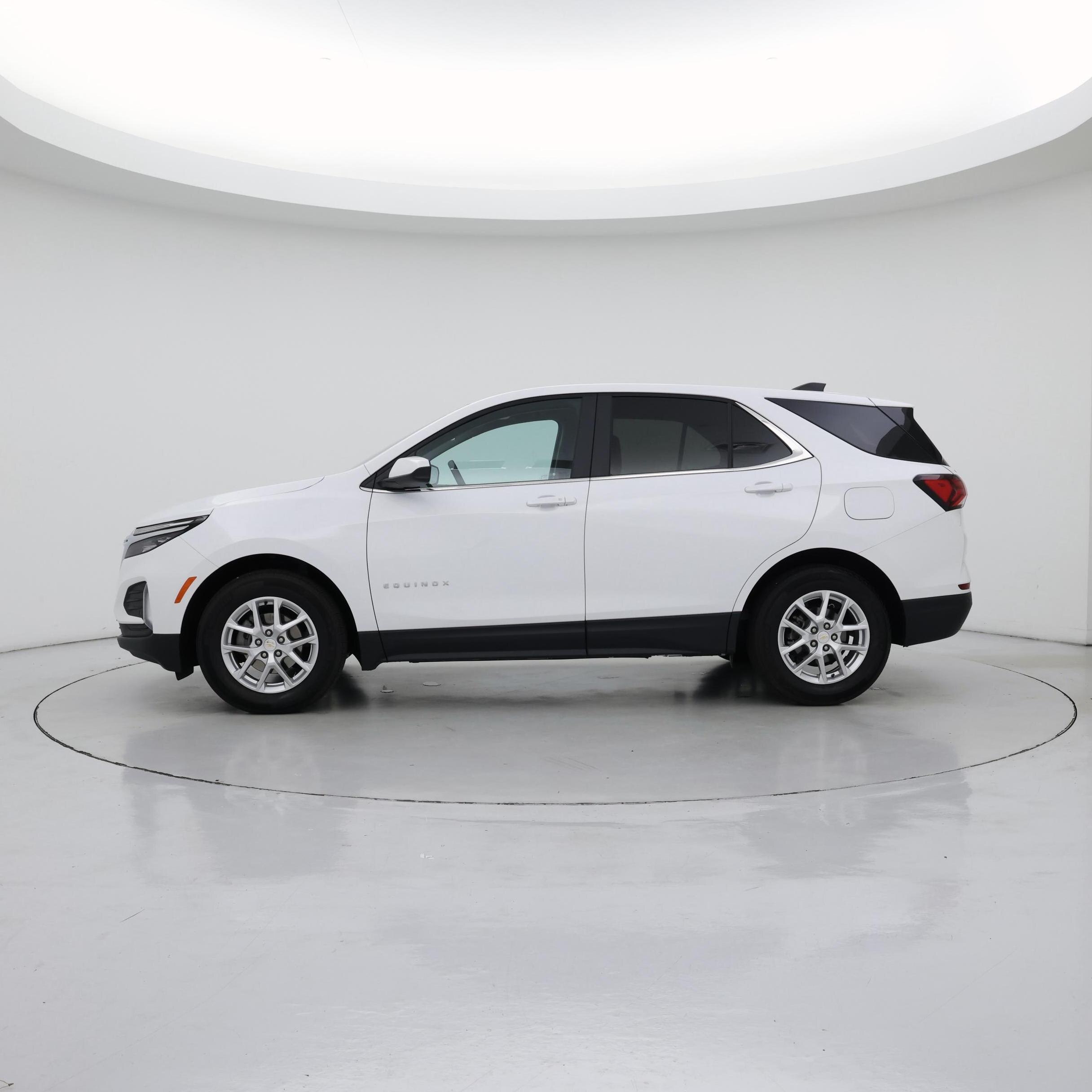 Thumbnail: 2024 Chevrolet Equinox - 3