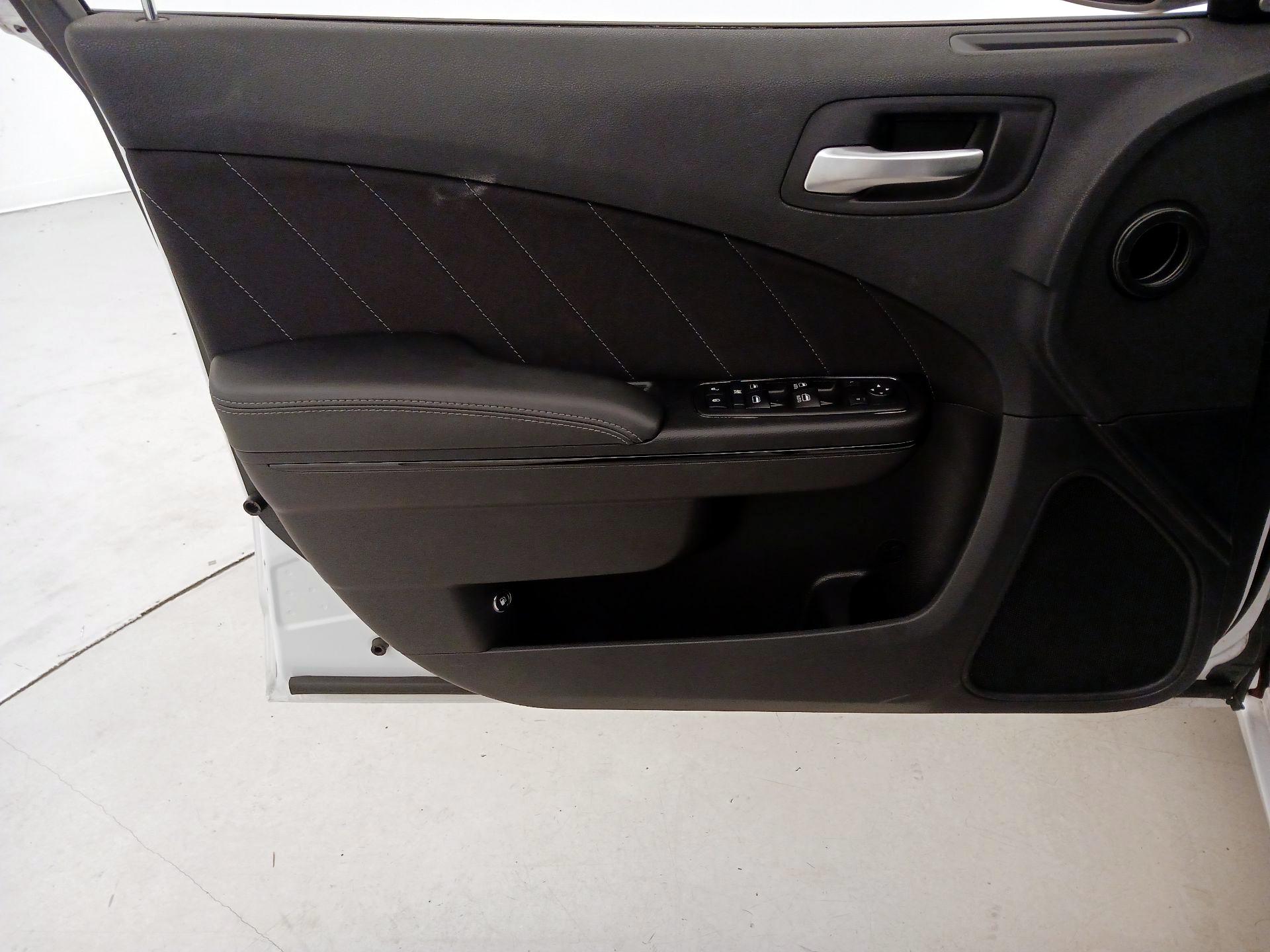 Thumbnail: 2018 Dodge Charger - 12