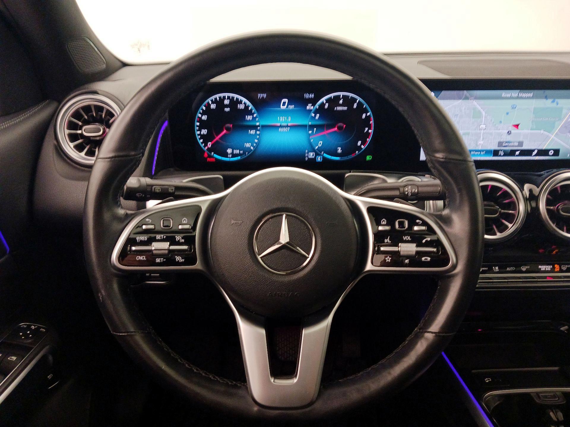 Thumbnail: 2022 Mercedes-Benz GLB - 10