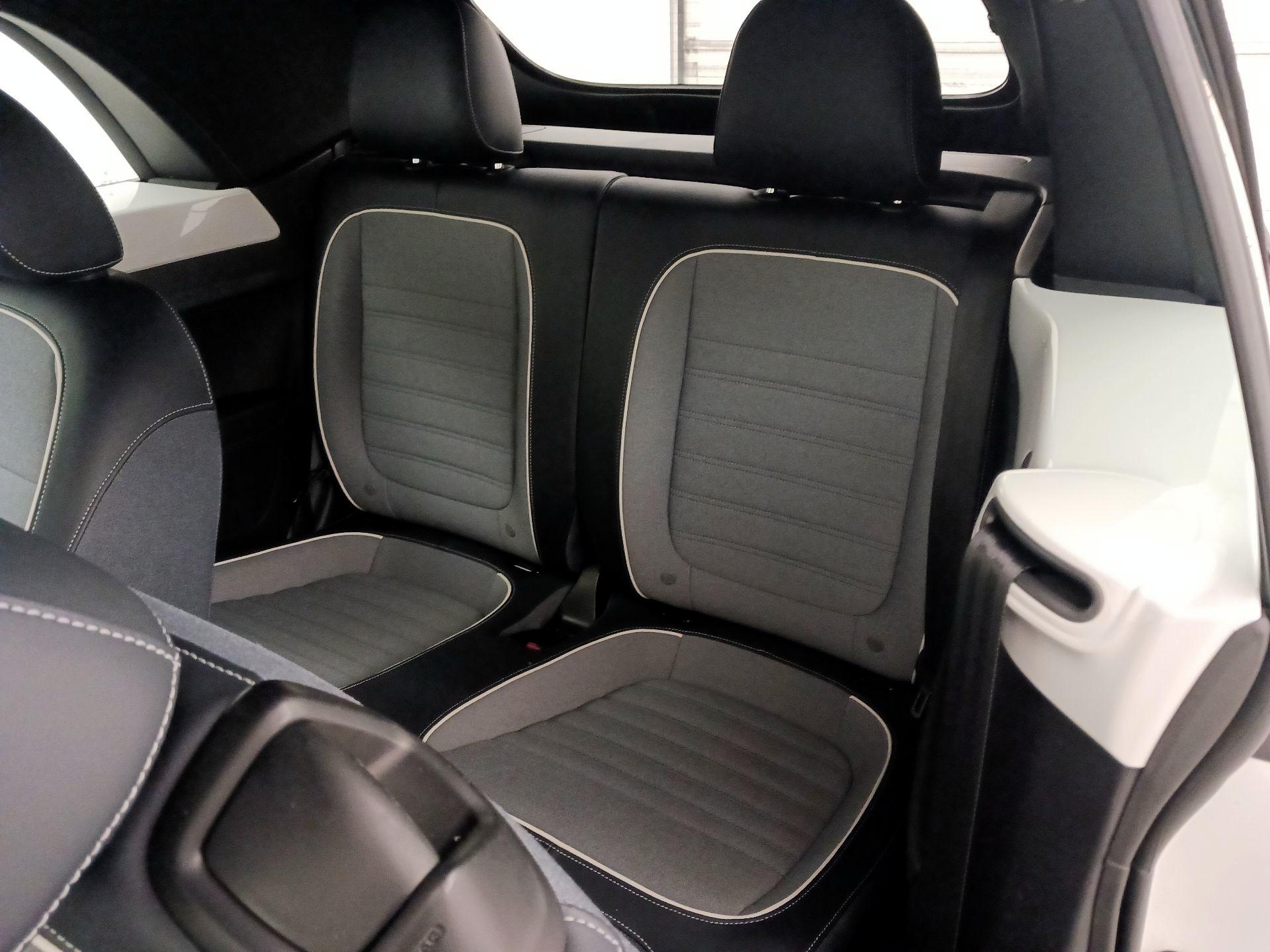 Thumbnail: 2016 Volkswagen Beetle - 18