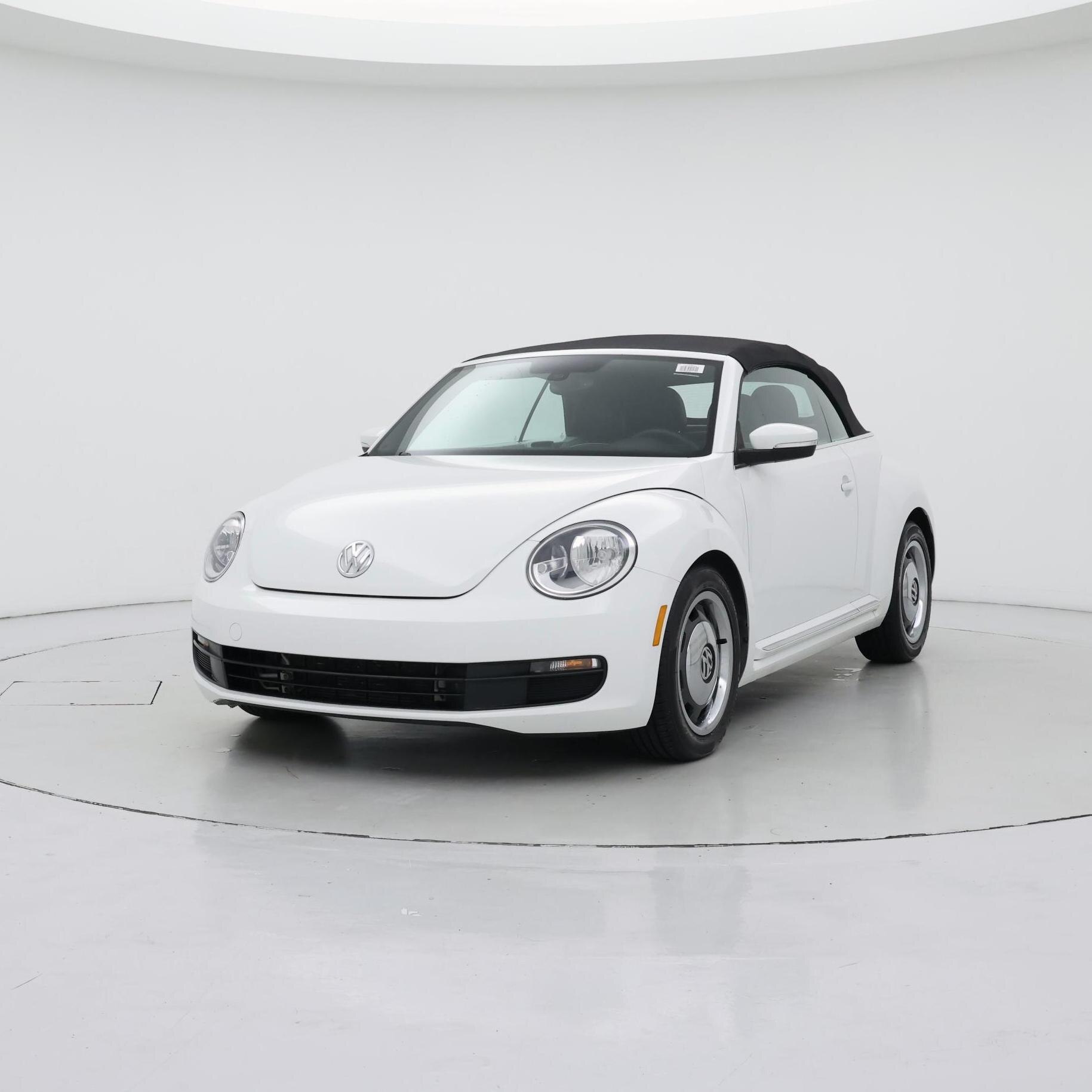 Thumbnail: 2016 Volkswagen Beetle - 4
